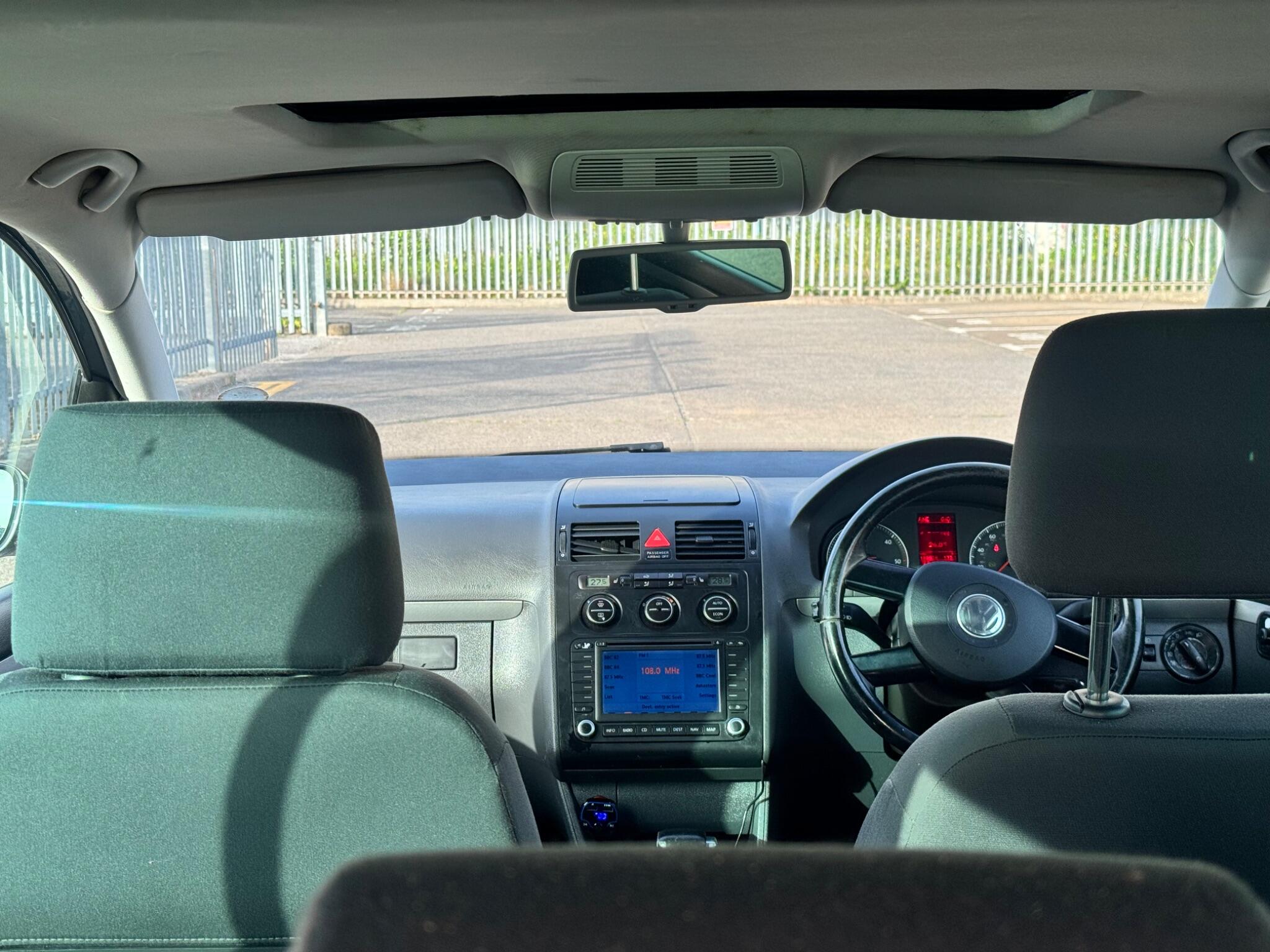 Volkswagen Touran view 20