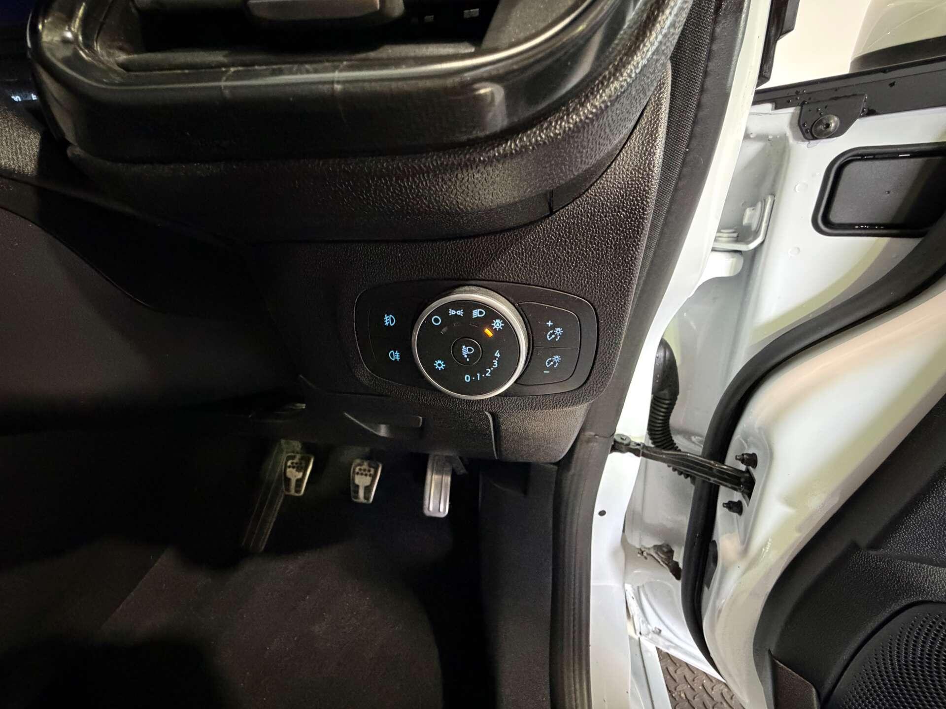 Ford Fiesta view 18