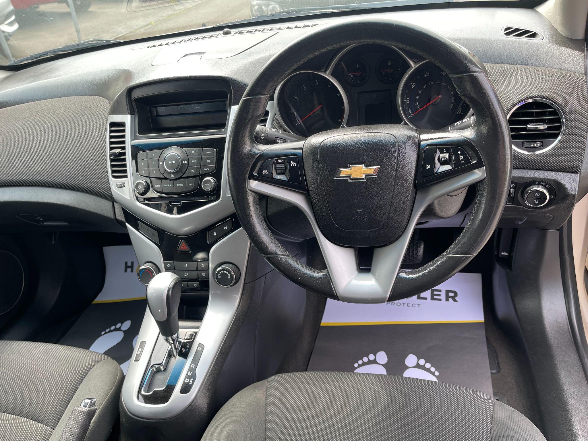Chevrolet Cruze view 30