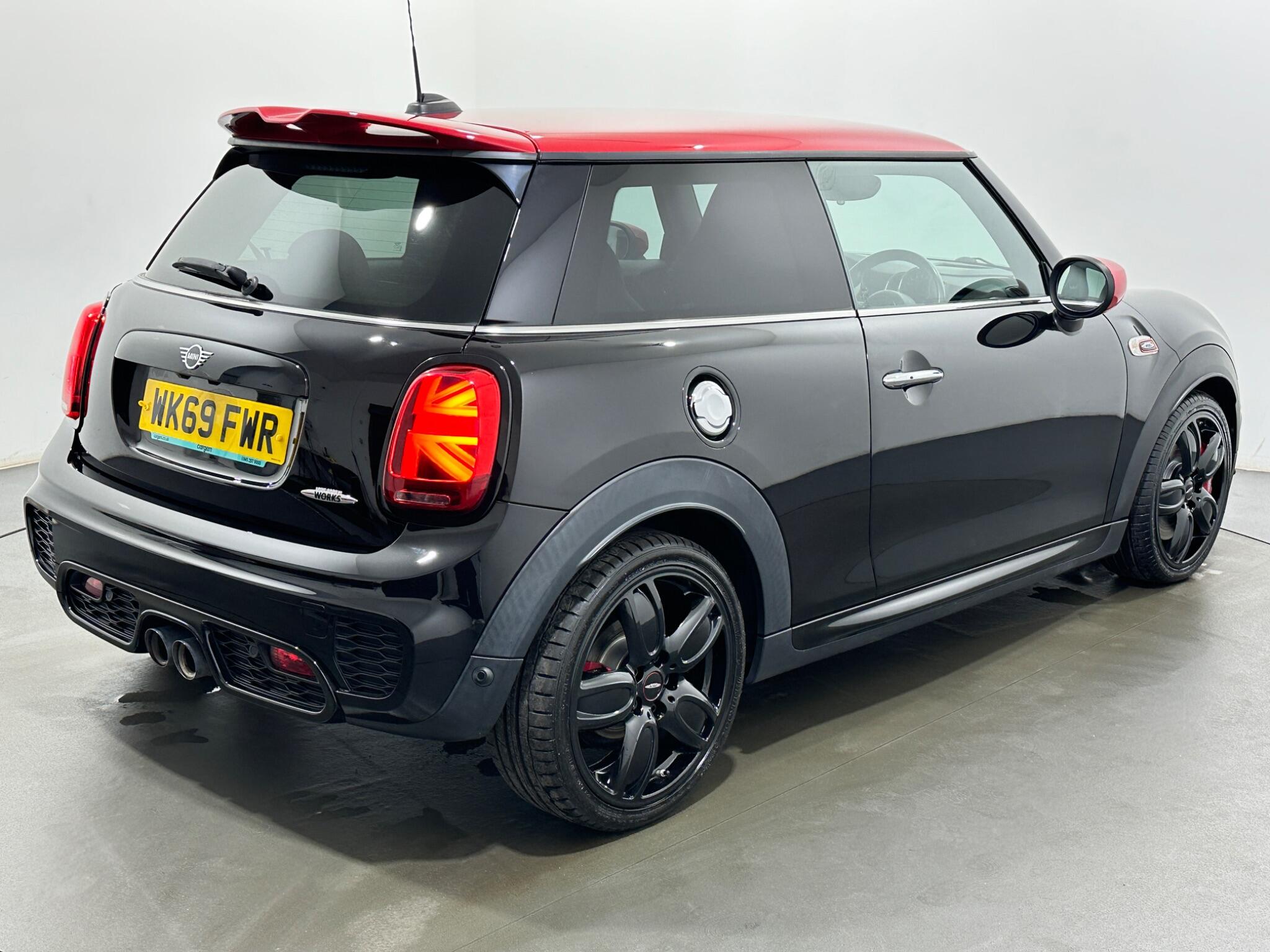 Mini Hatch view 48