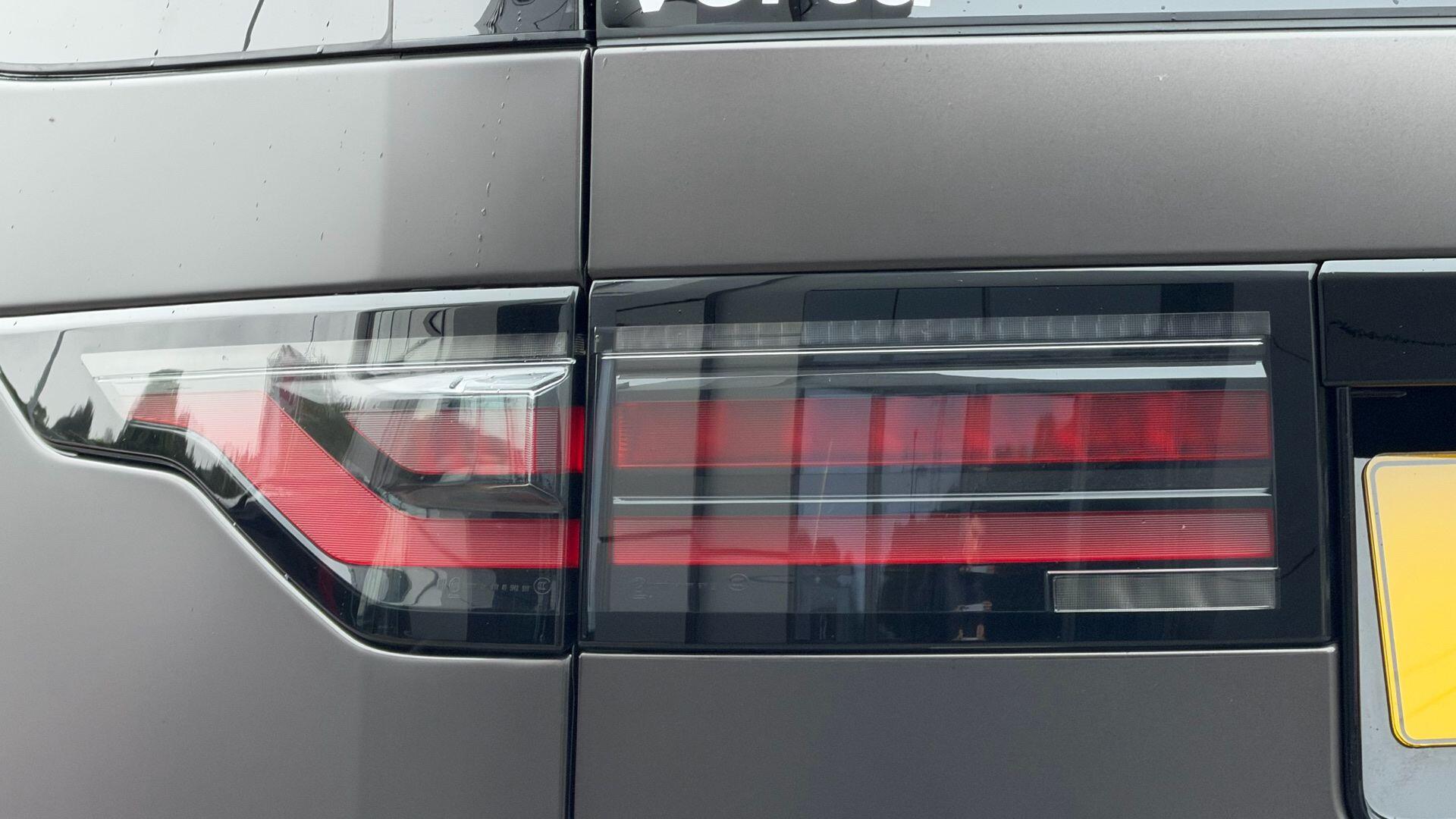 Land Rover Discovery view 42