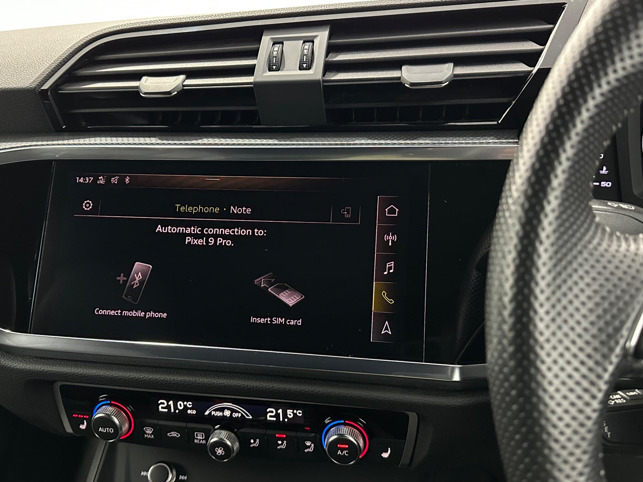 Audi Q3 view 26