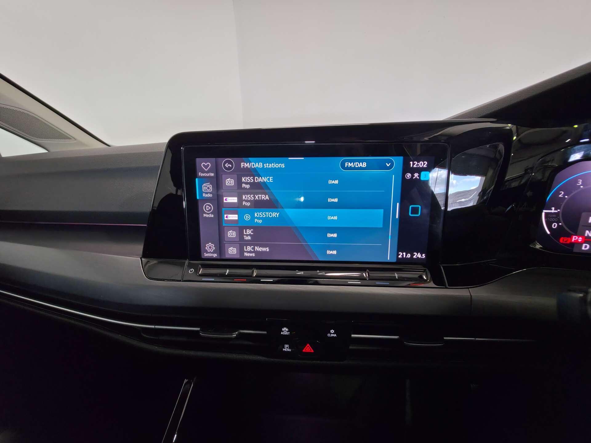 Volkswagen Golf view 42