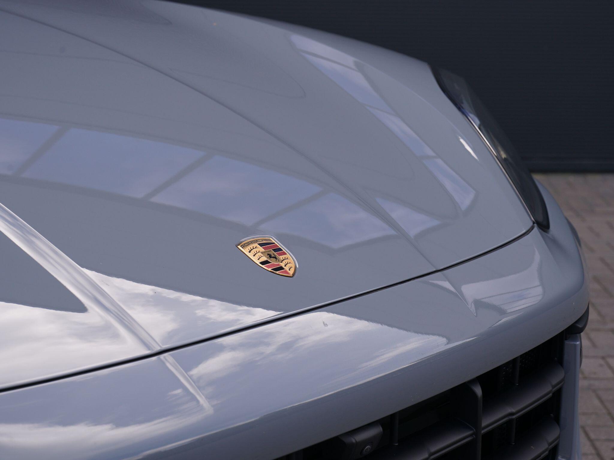 Porsche Cayenne view 111