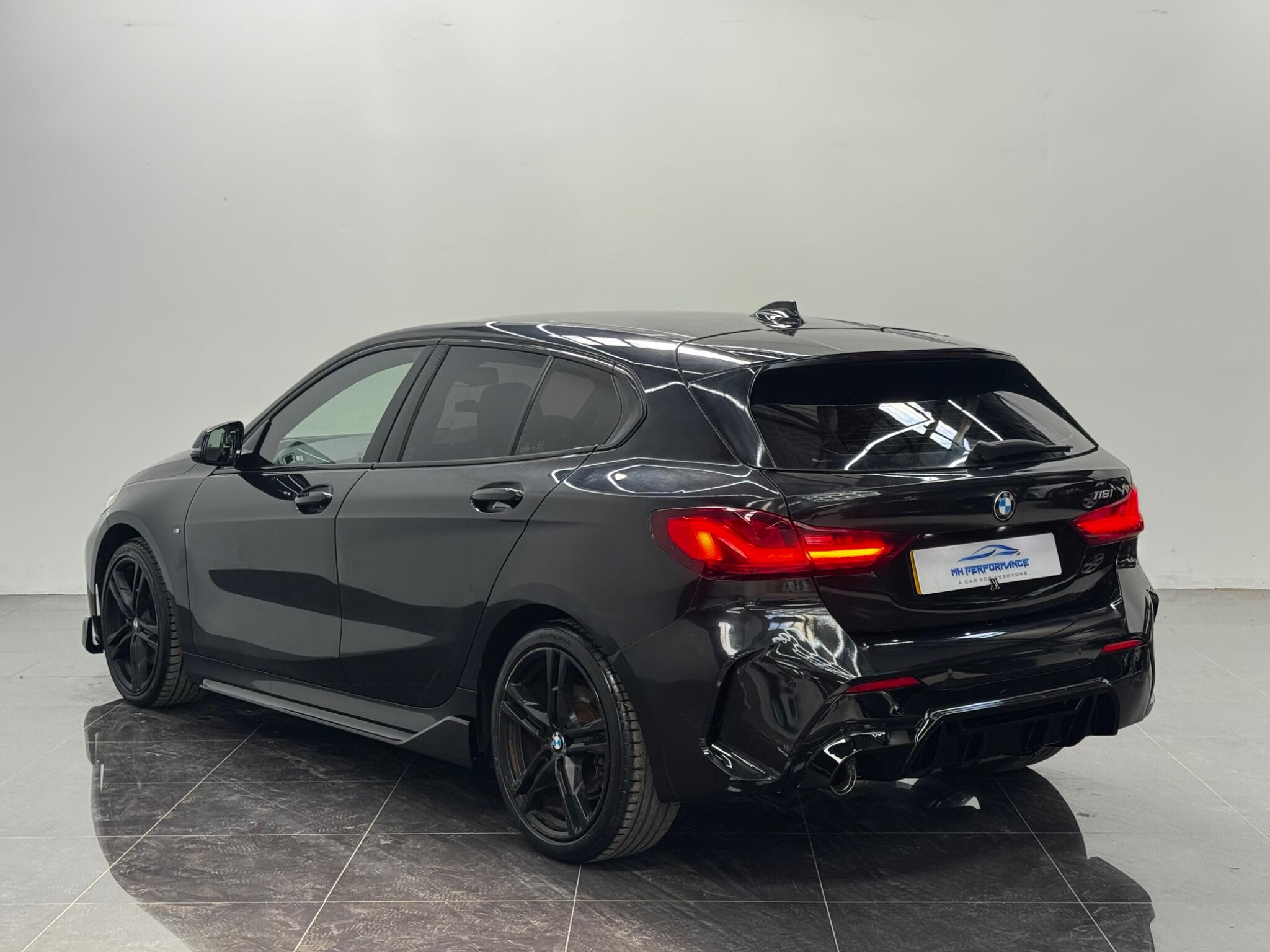 BMW 1 Series view 60