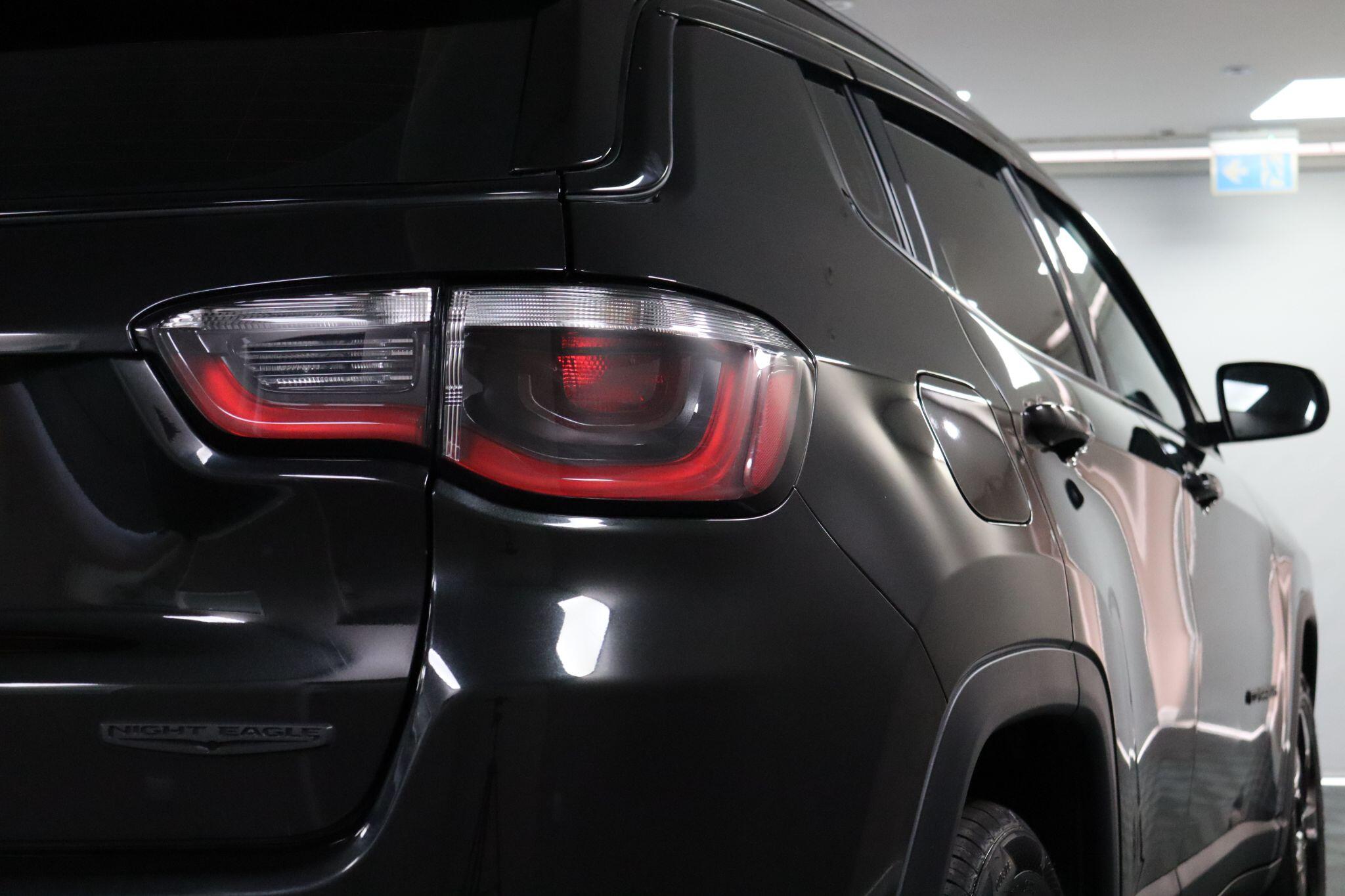Jeep Compass view 23