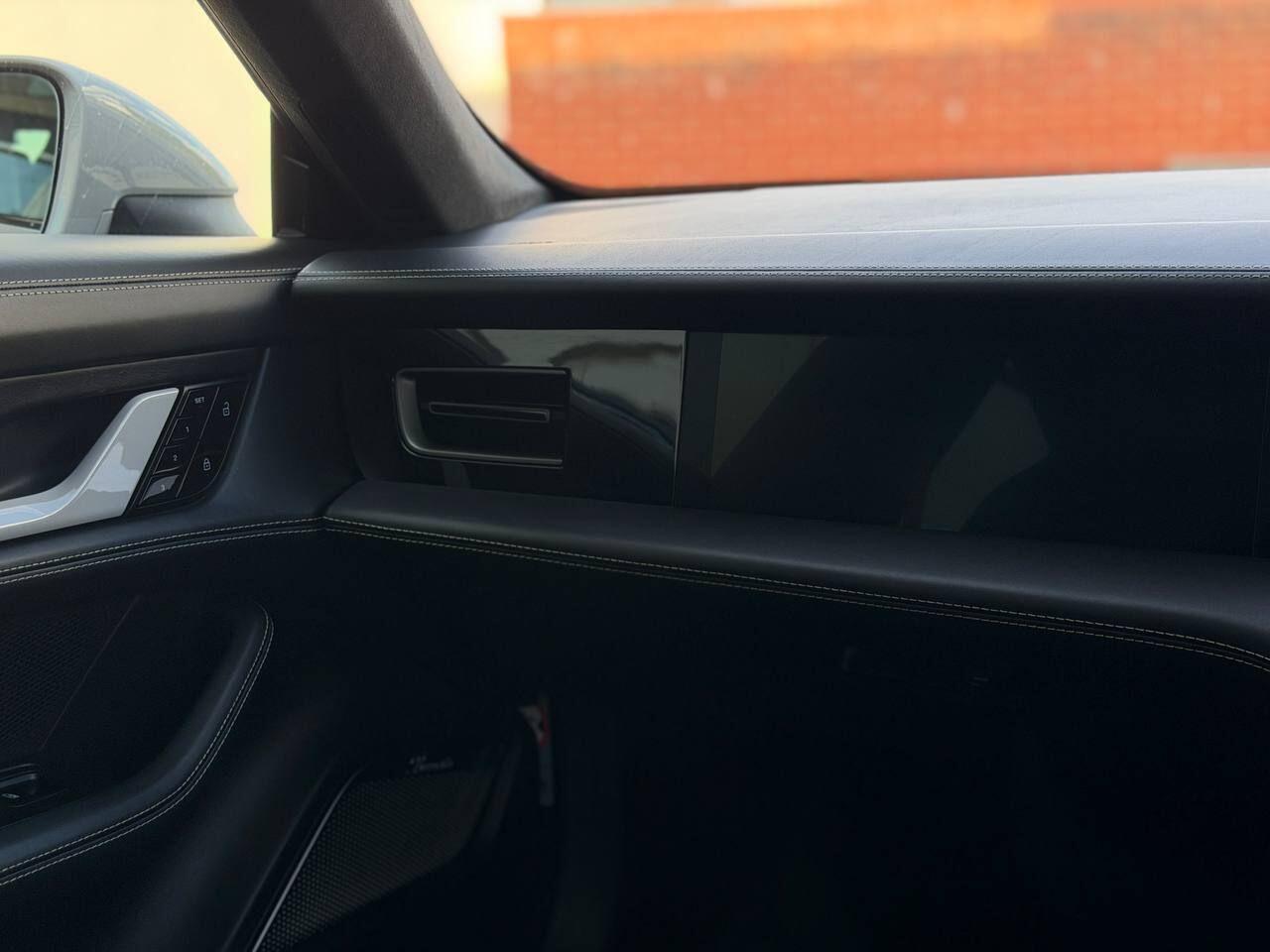Porsche Taycan view 27