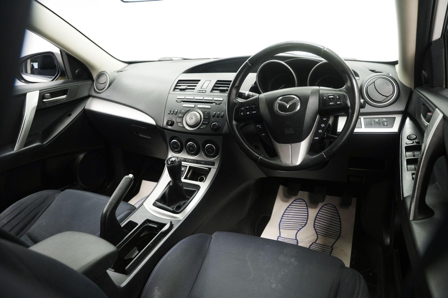 Mazda Mazda3 view 11