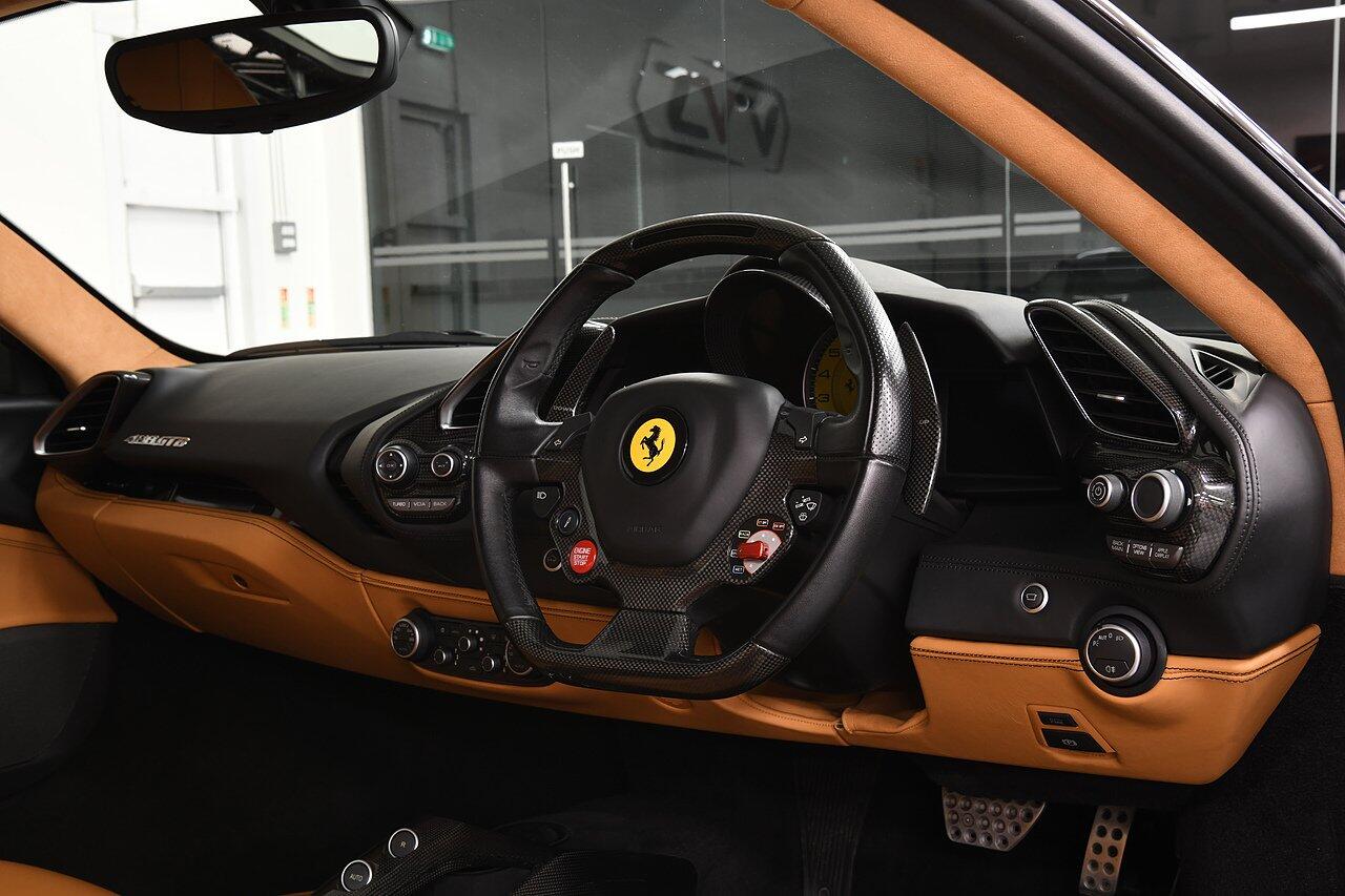 Ferrari 488 view 5