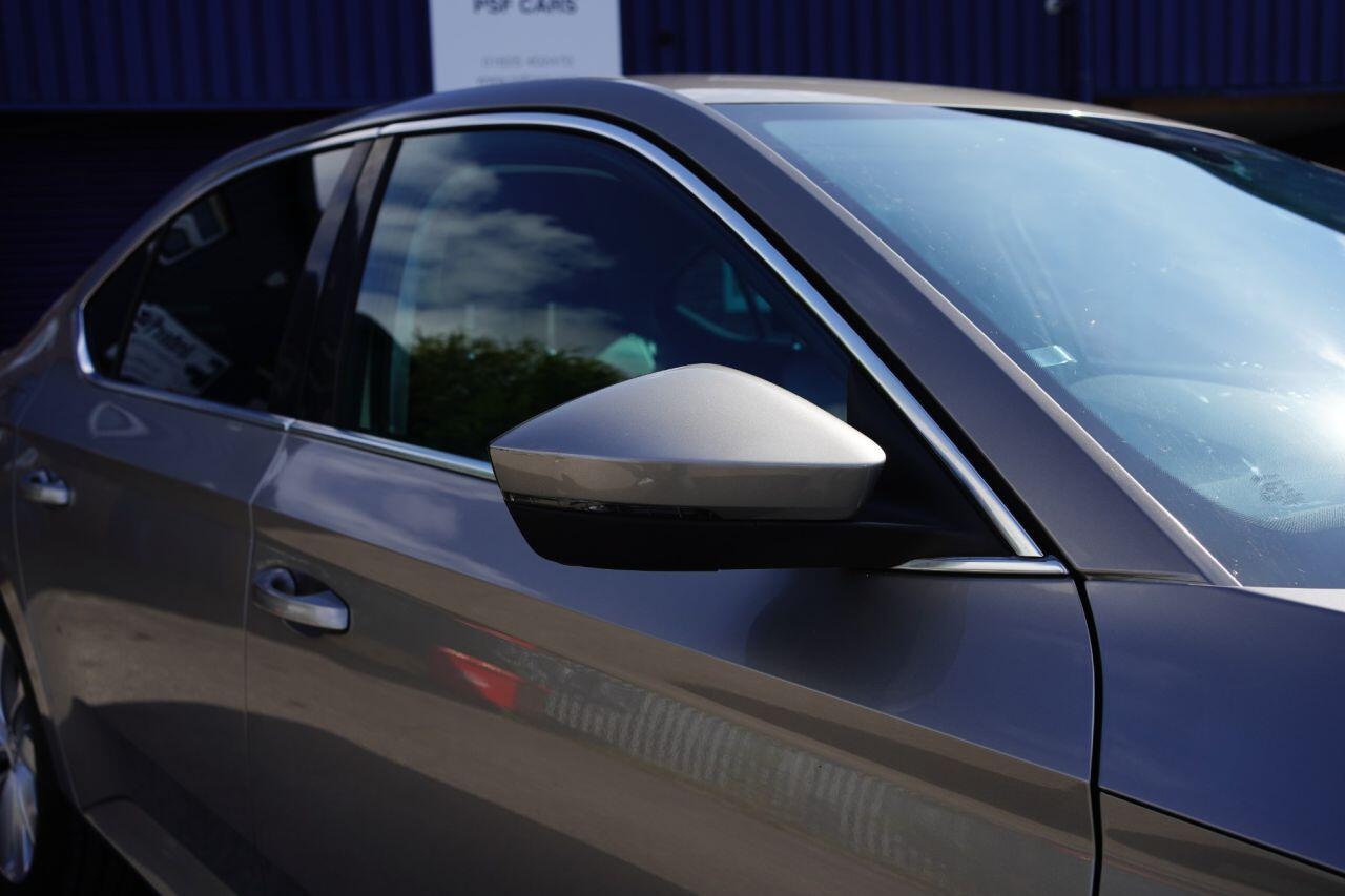 Skoda Superb view 19