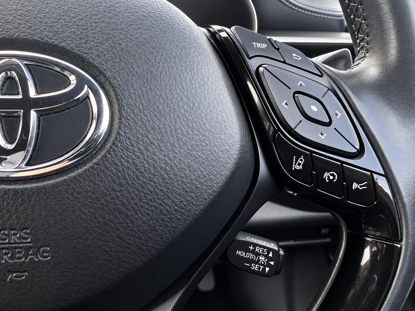 Toyota C-HR view 27