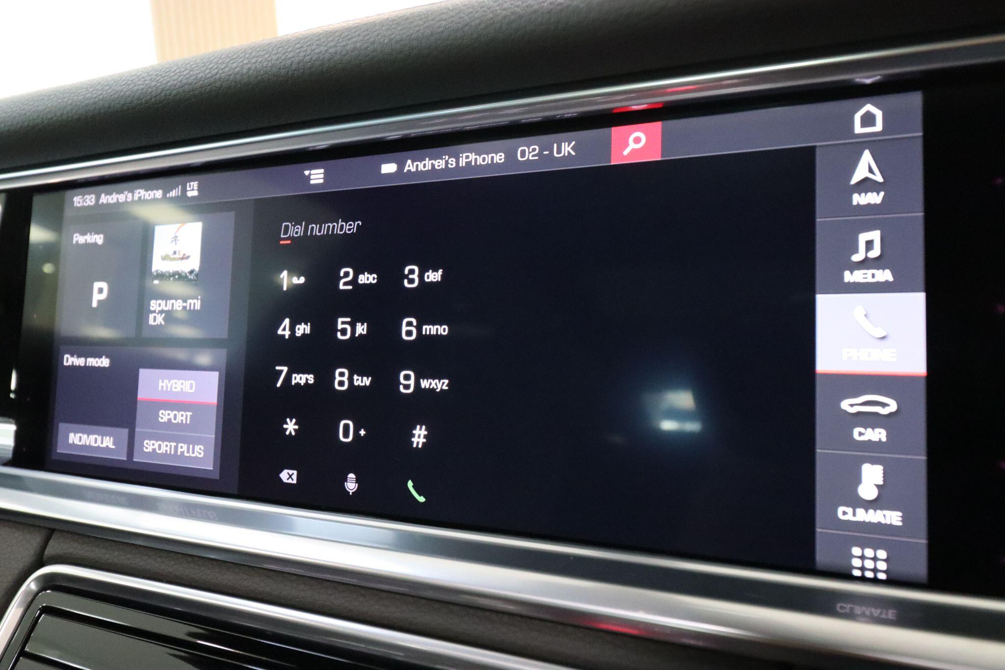 Porsche Panamera view 29