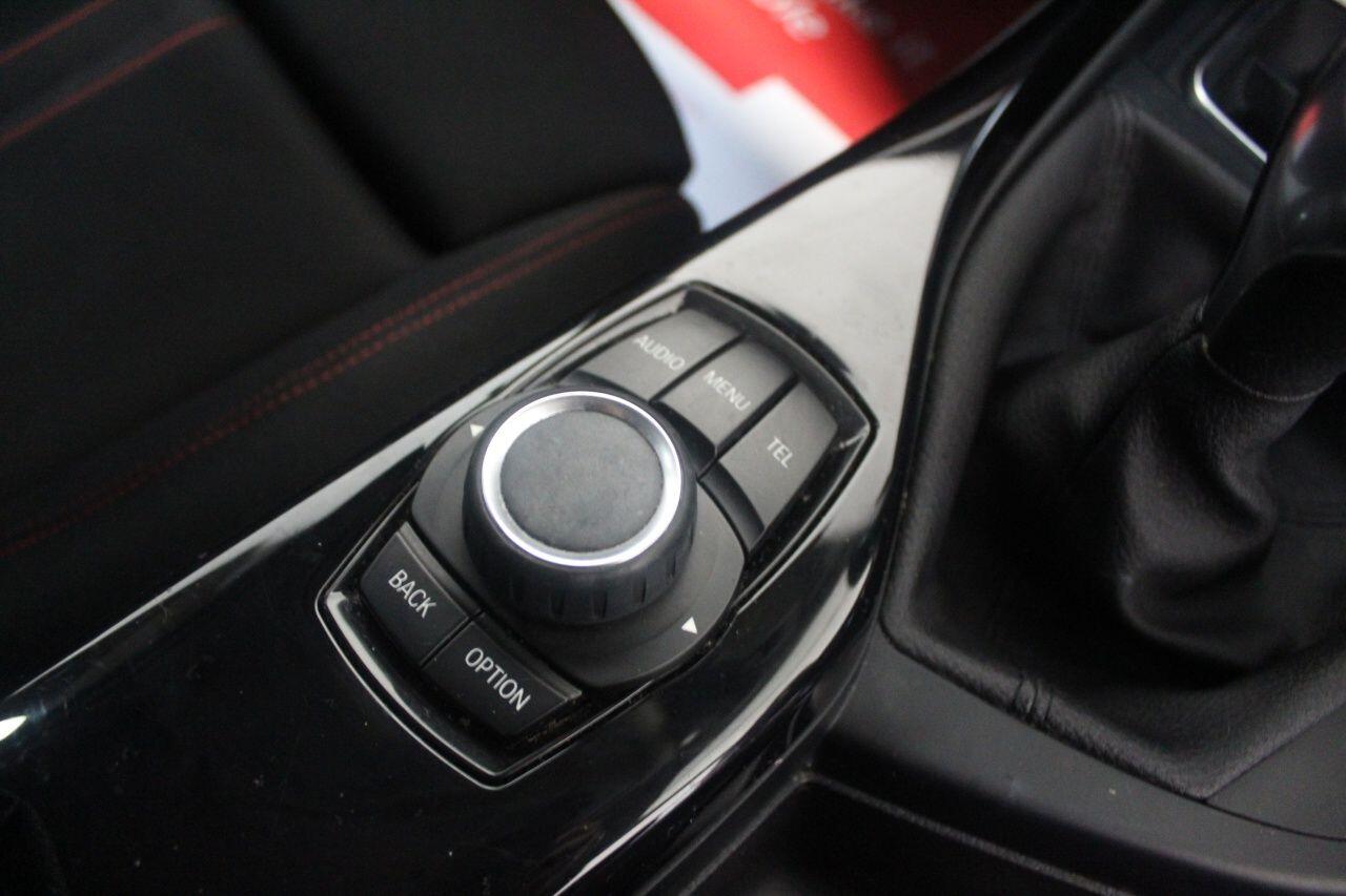 BMW 1 Series view 40