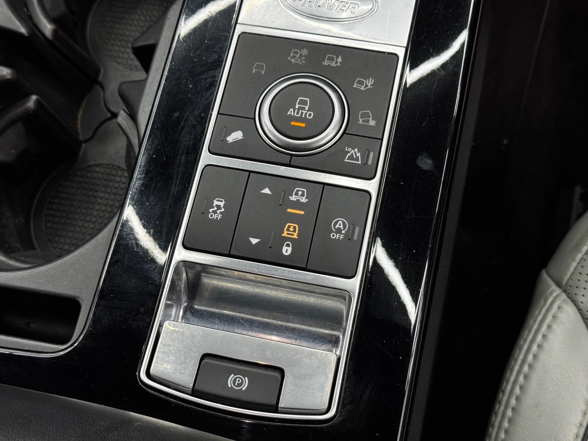 Land Rover Discovery view 27