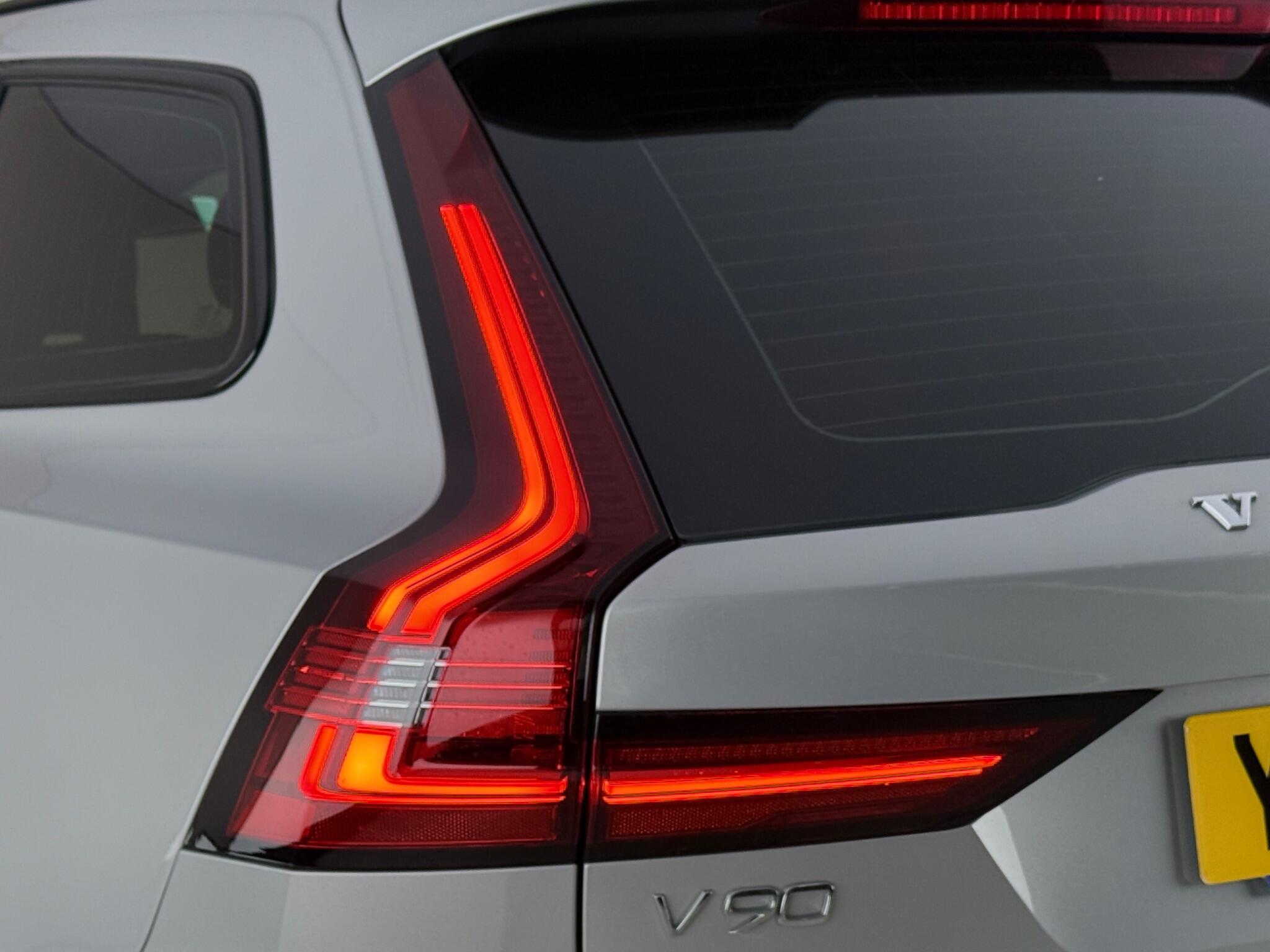 Volvo V90 view 12