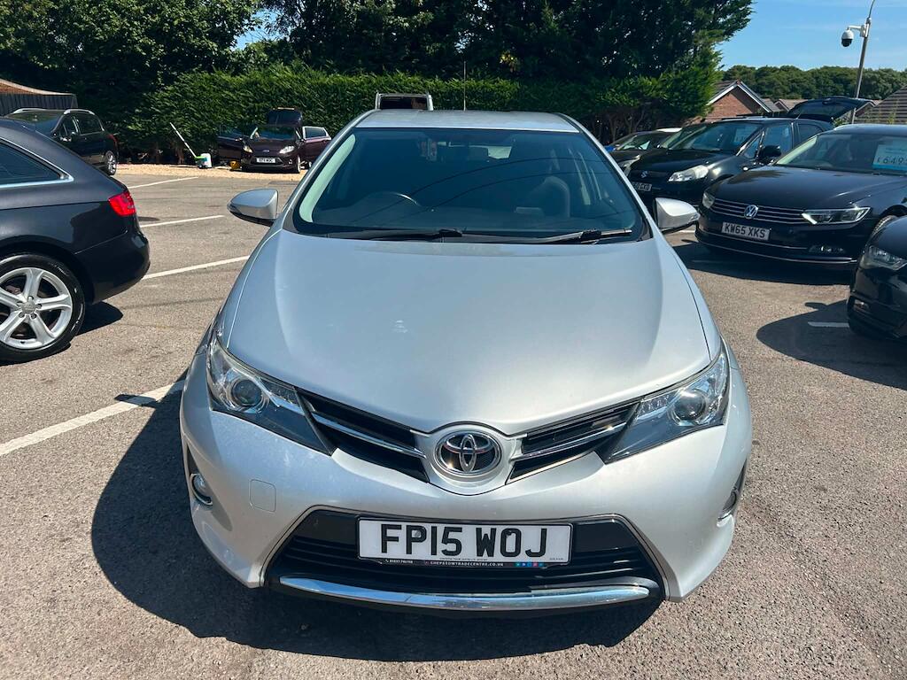 Toyota Auris view 6