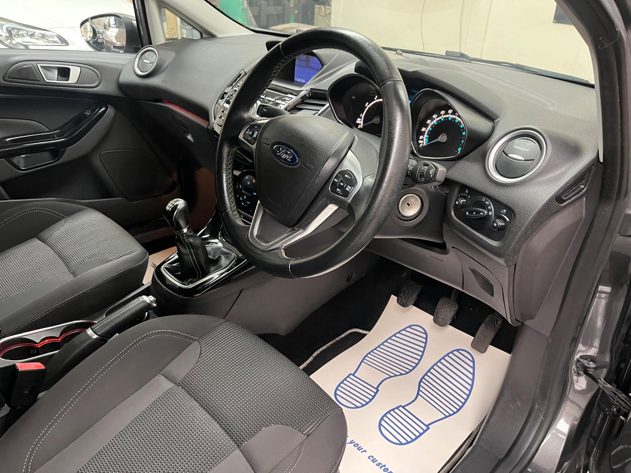Ford Fiesta view 12