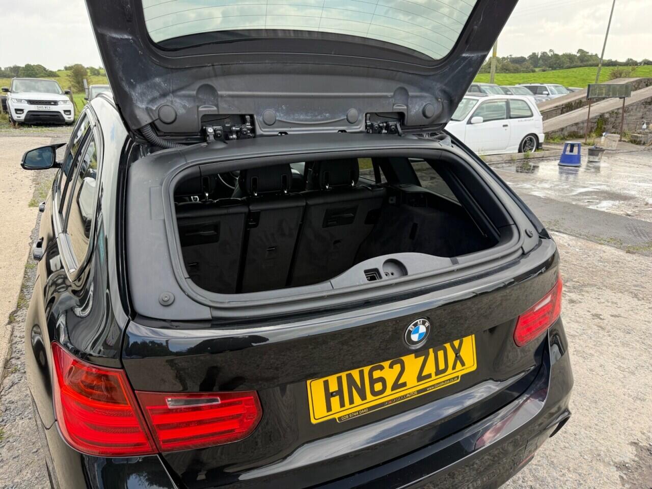 BMW 3 Series view 16