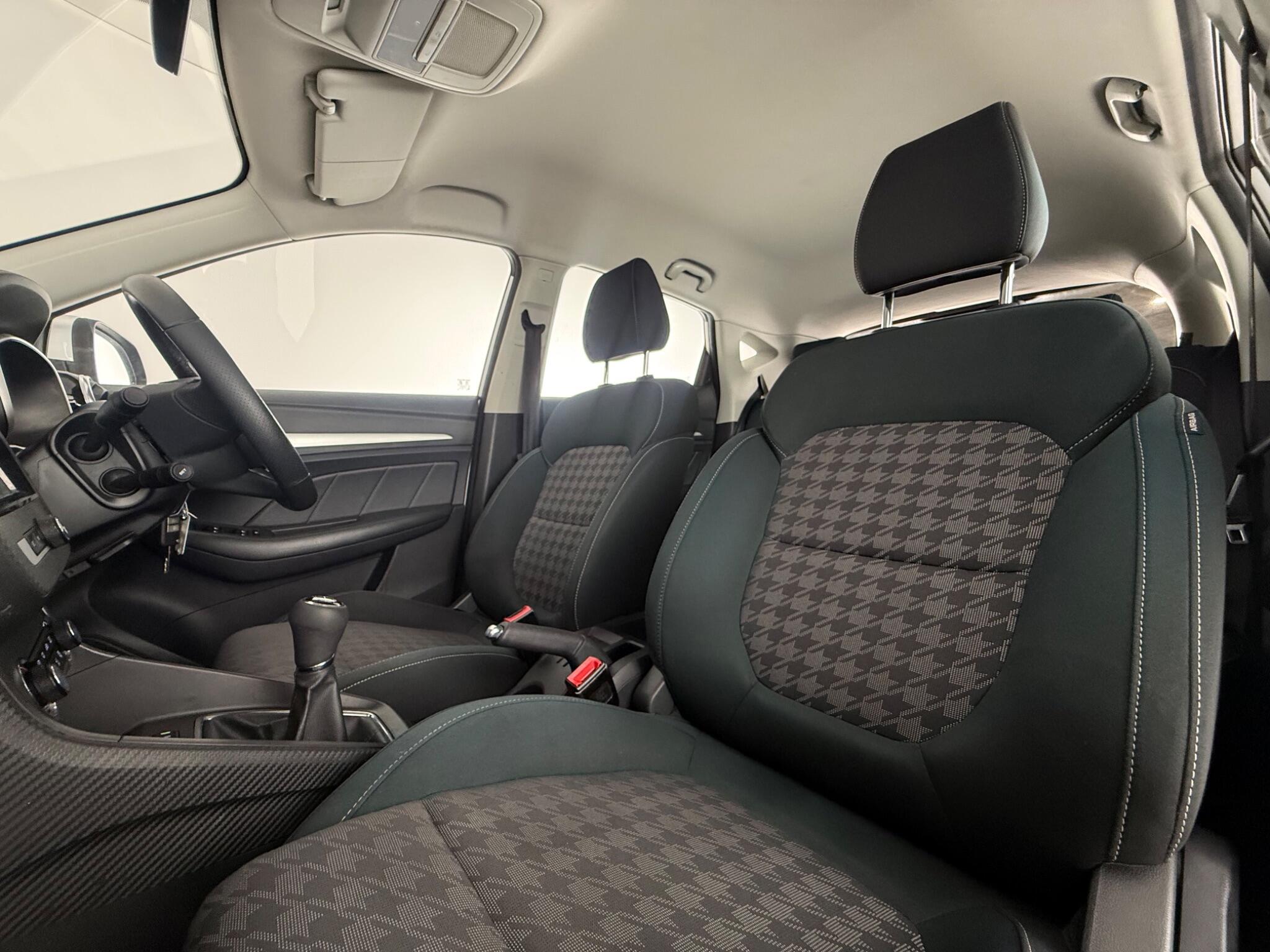 MG ZS view 24