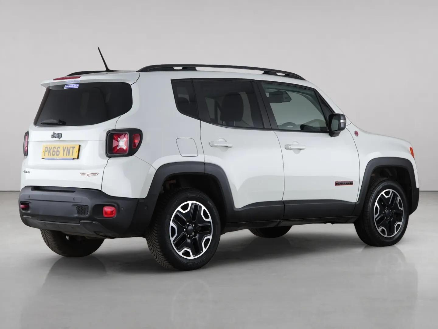 Jeep Renegade view 8