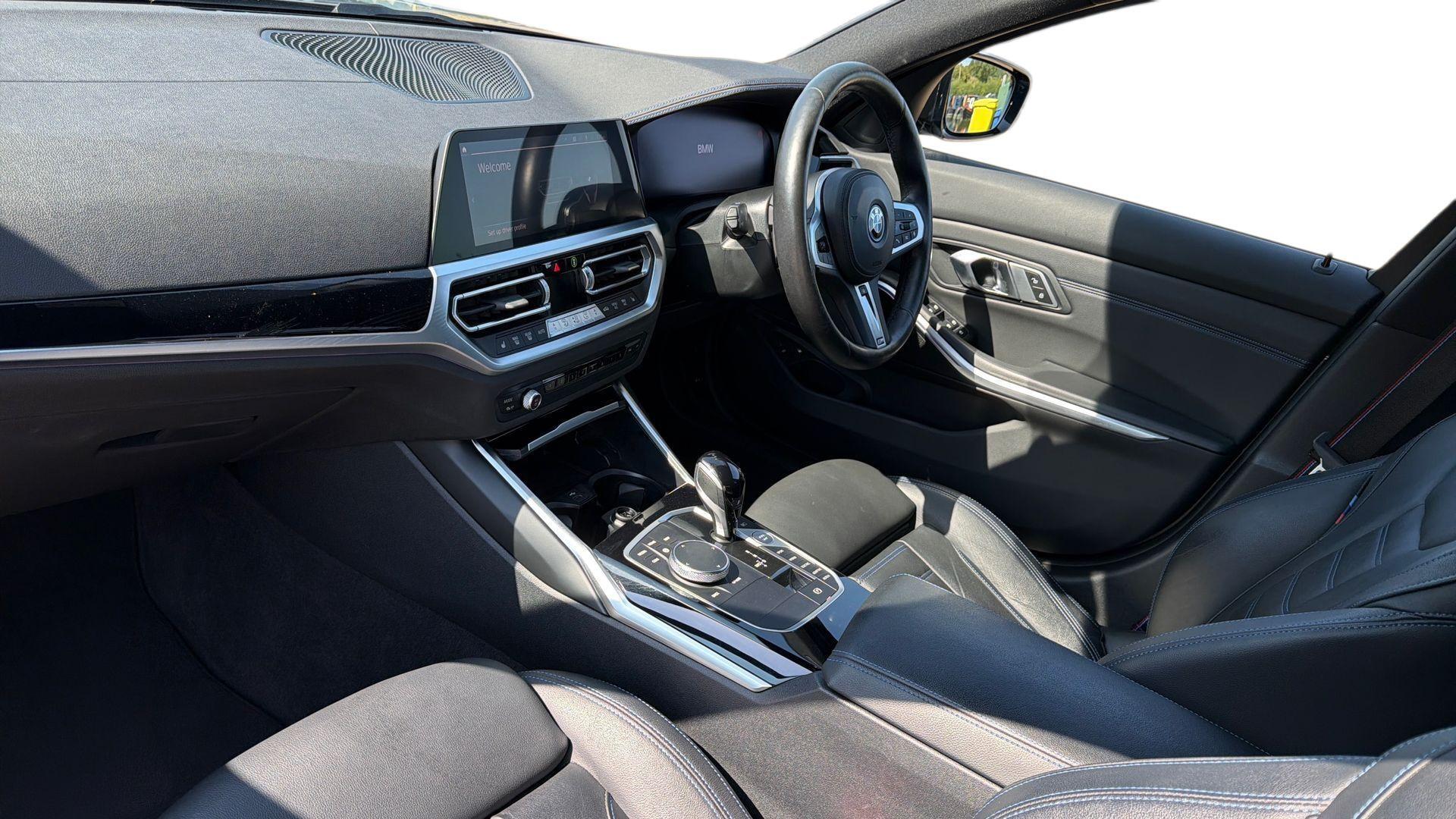 BMW 3 Series view 7