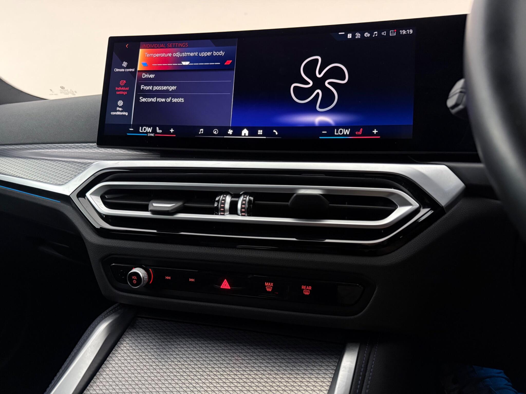 BMW I4 view 30