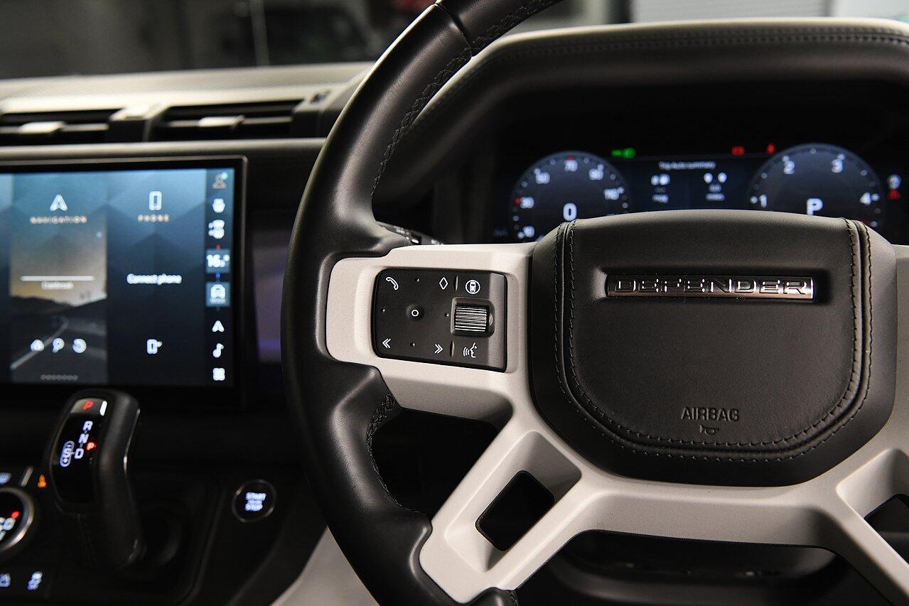 Land Rover Defender view 20