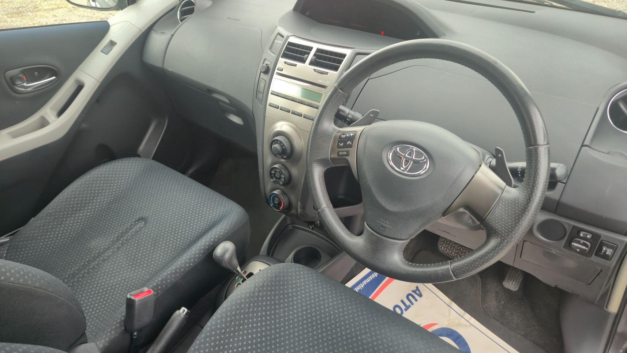 Toyota Yaris view 12
