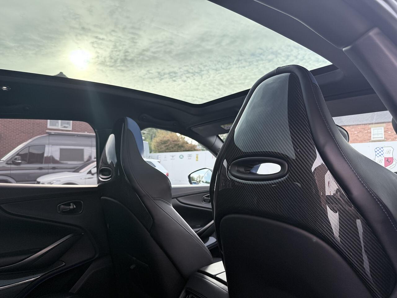 Aston Martin DBX view 37