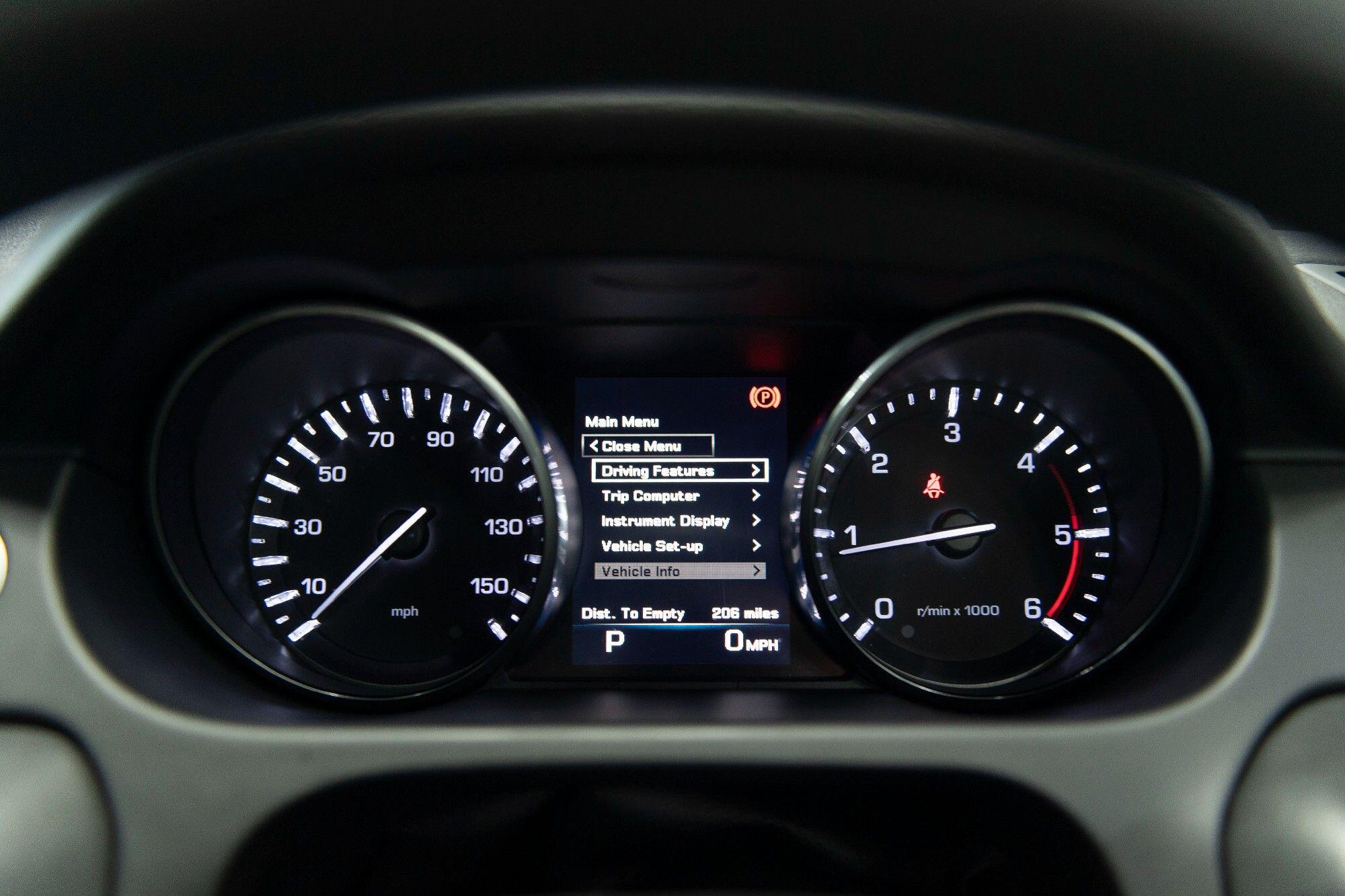 Land Rover Discovery Sport view 21