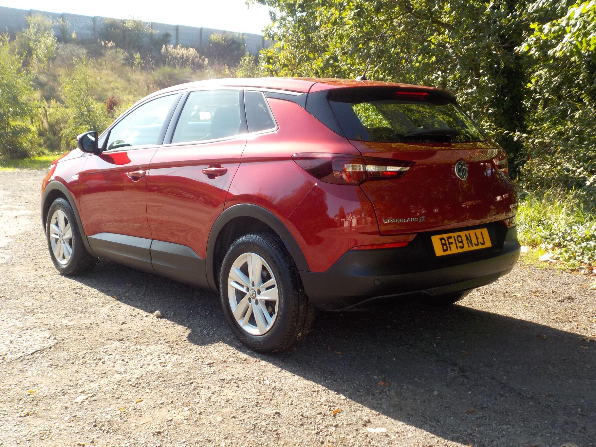 Vauxhall Grandland X 1.5 Turbo D BlueInjection SE Euro 6 (s/s) 5dr