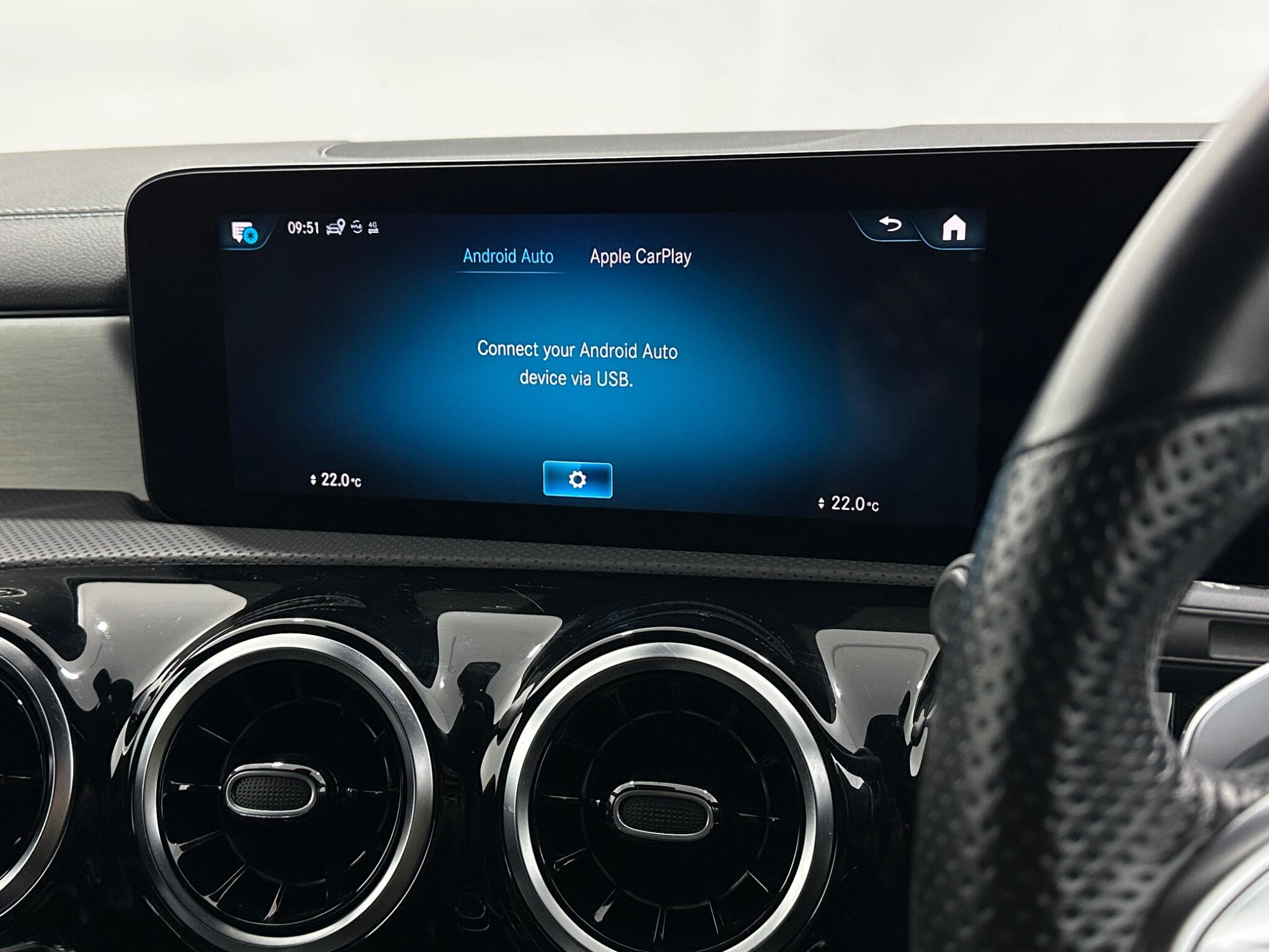 Mercedes-Benz Mercedes-Benz CLA view 26