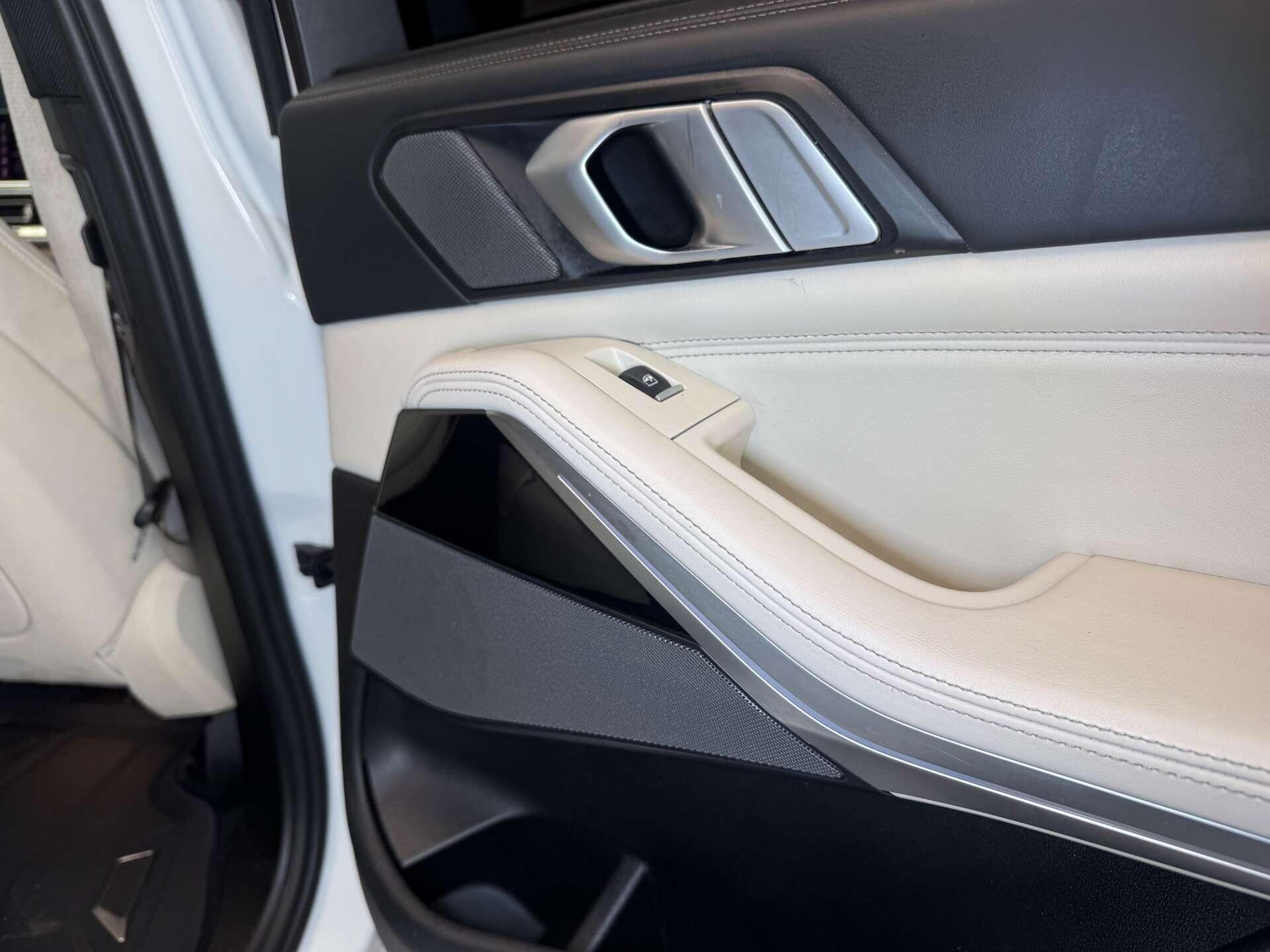 BMW X5 view 29