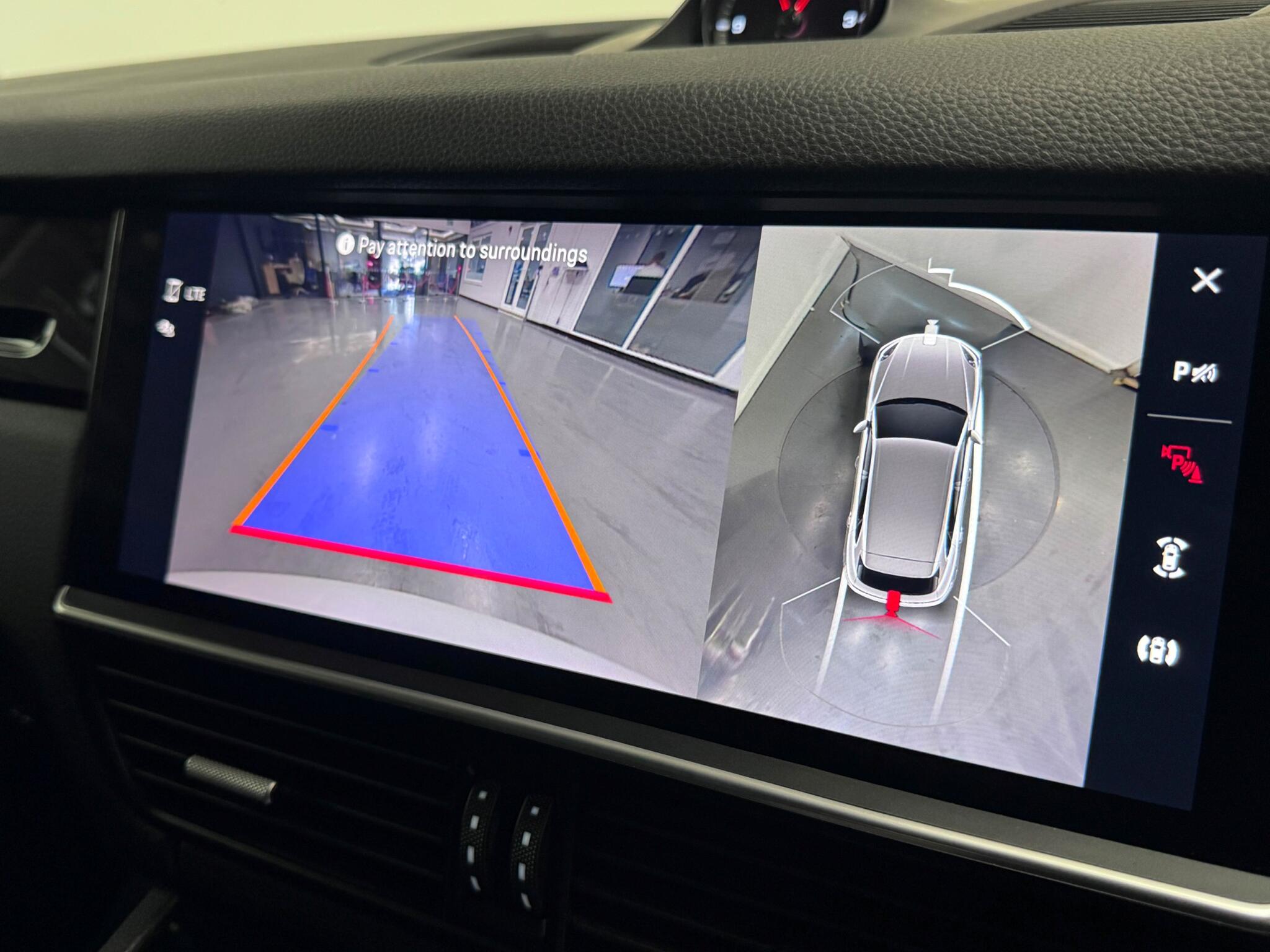 Porsche Cayenne view 9
