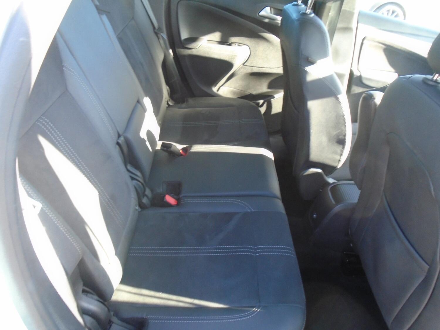 Vauxhall Crossland view 9