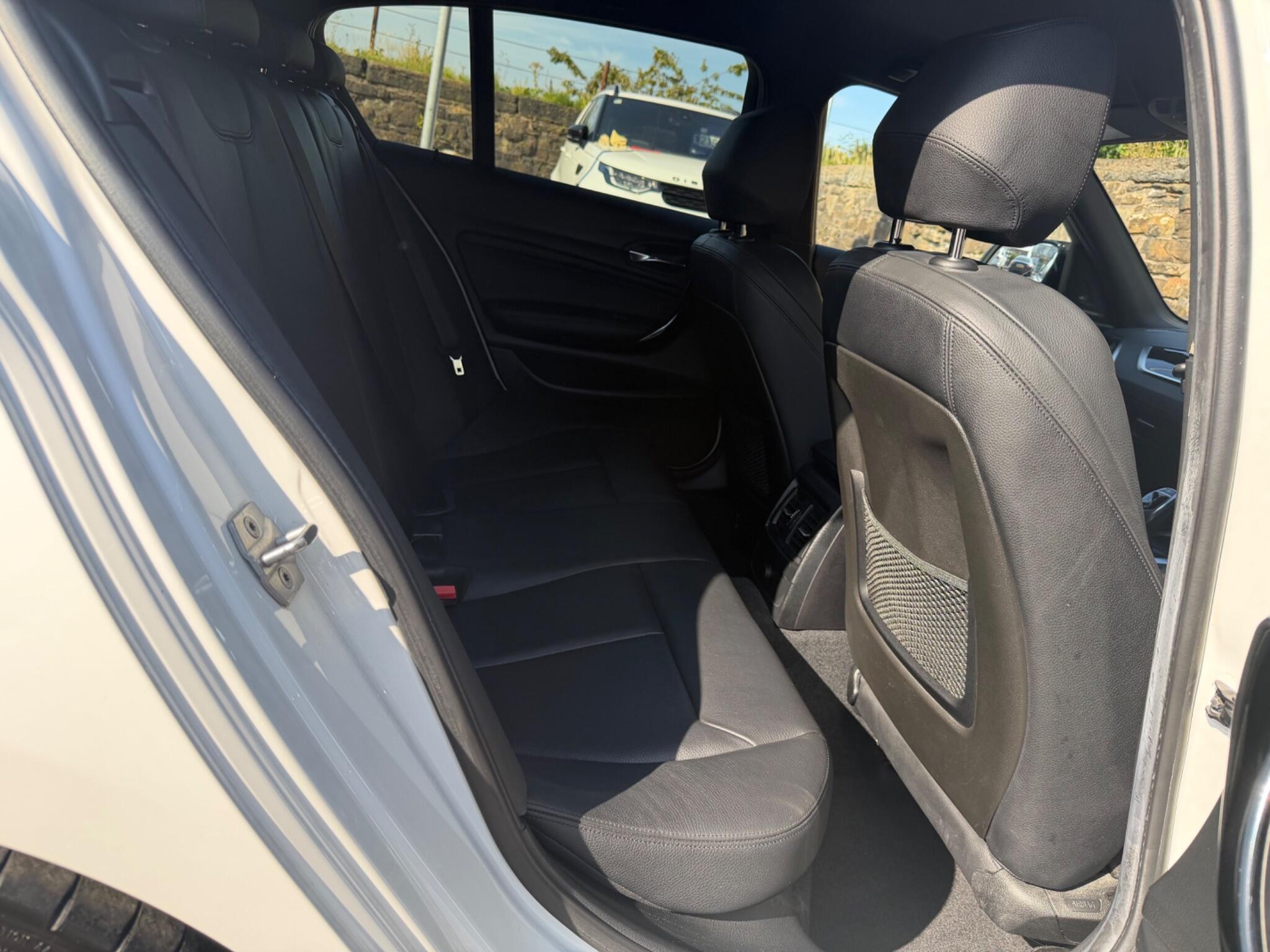 BMW 1 Series view 19
