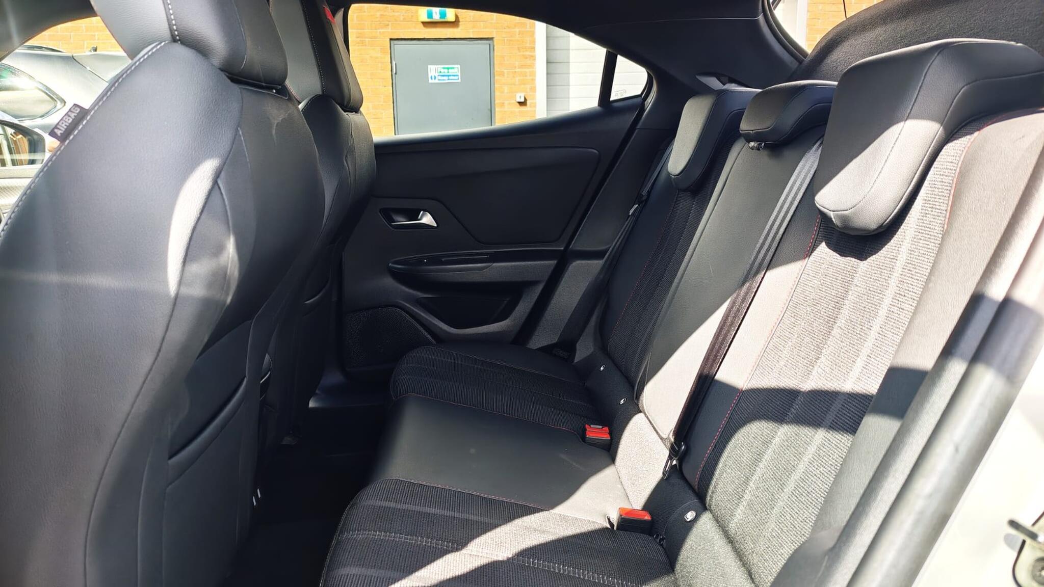 Vauxhall Mokka Electric view 24