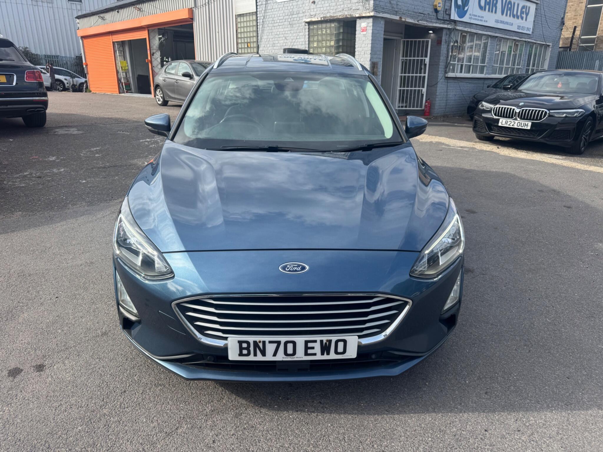 Ford Focus view 5
