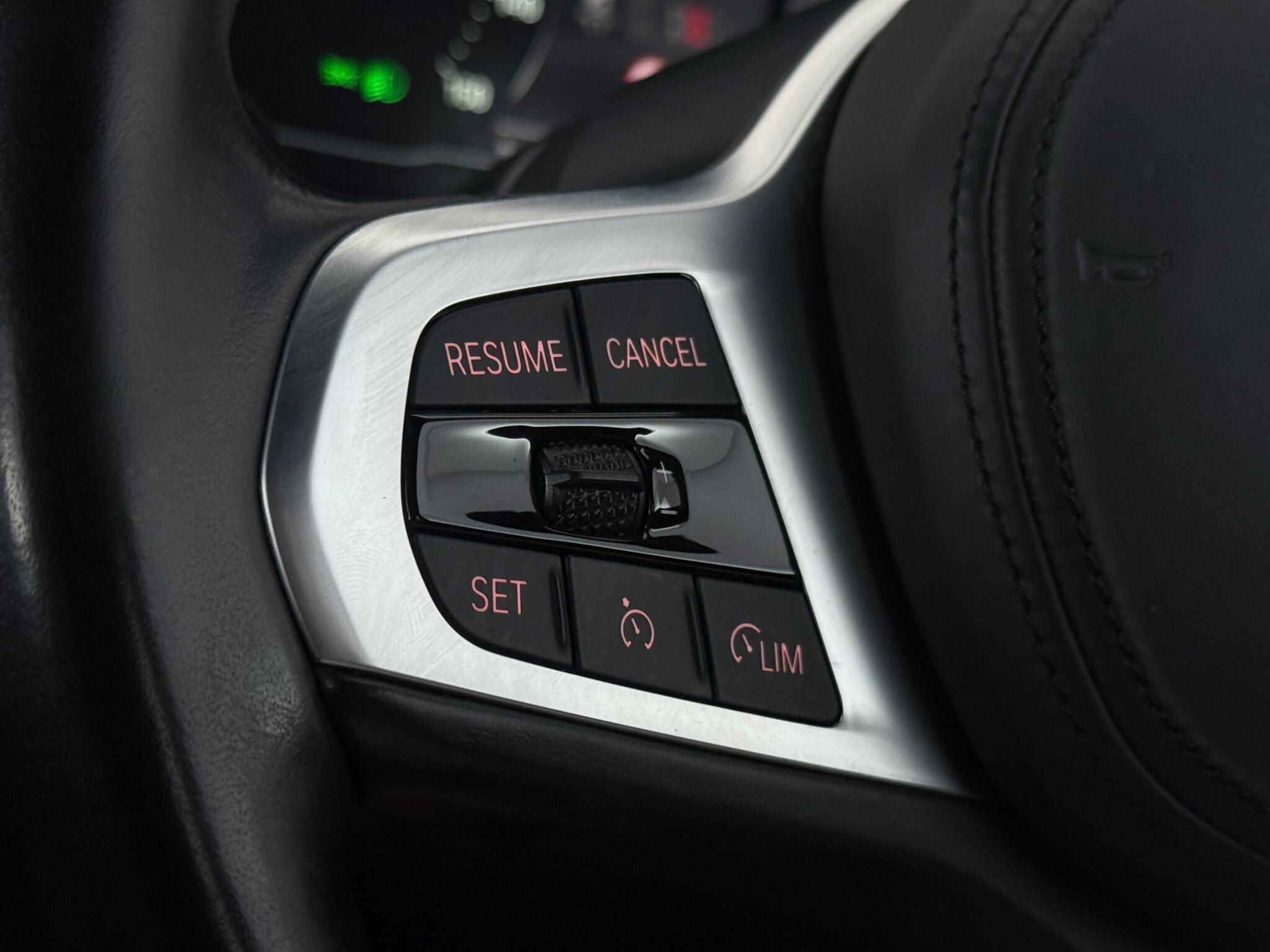 BMW 1 Series view 14