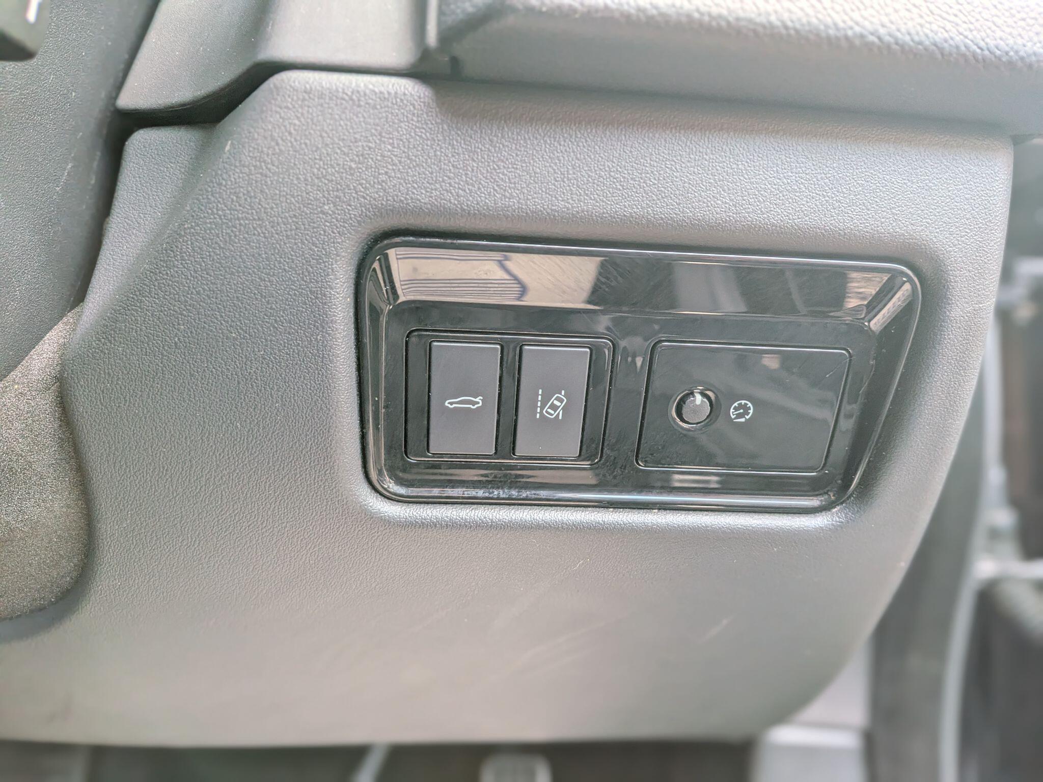 Jaguar XF view 46