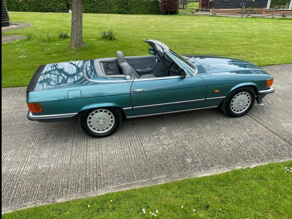 Mercedes-Benz SL view 20