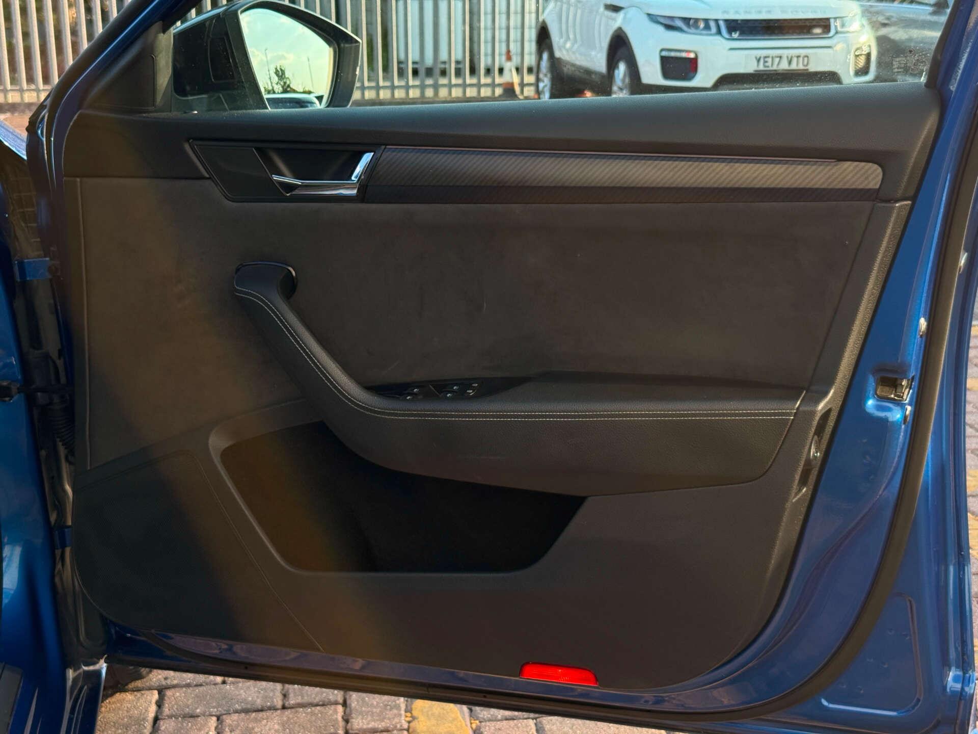Skoda Superb view 22