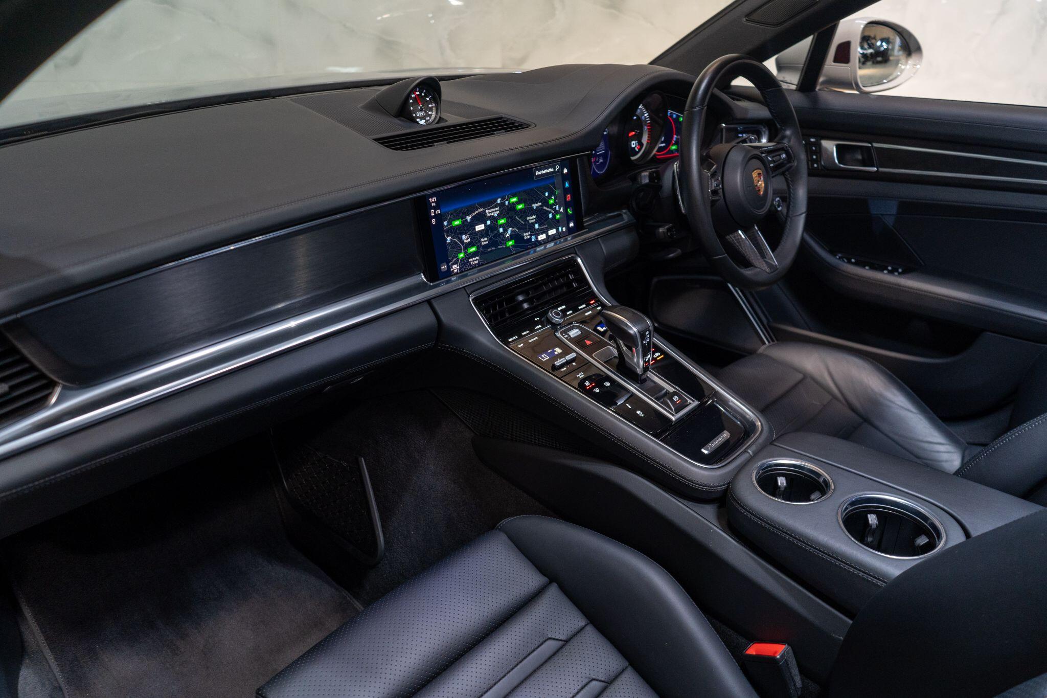 Porsche Panamera view 14