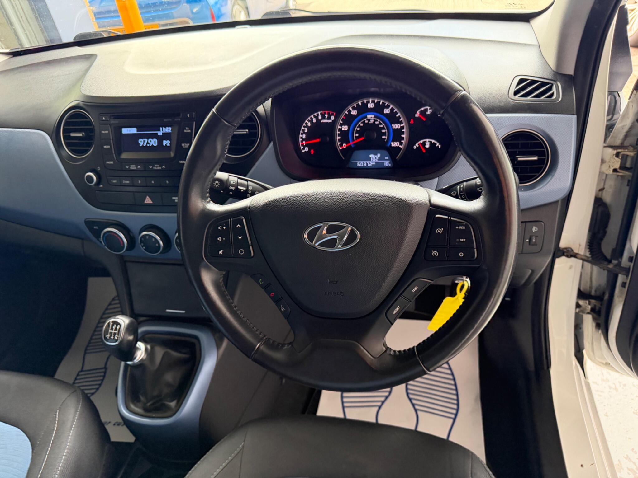 Hyundai I10 view 24