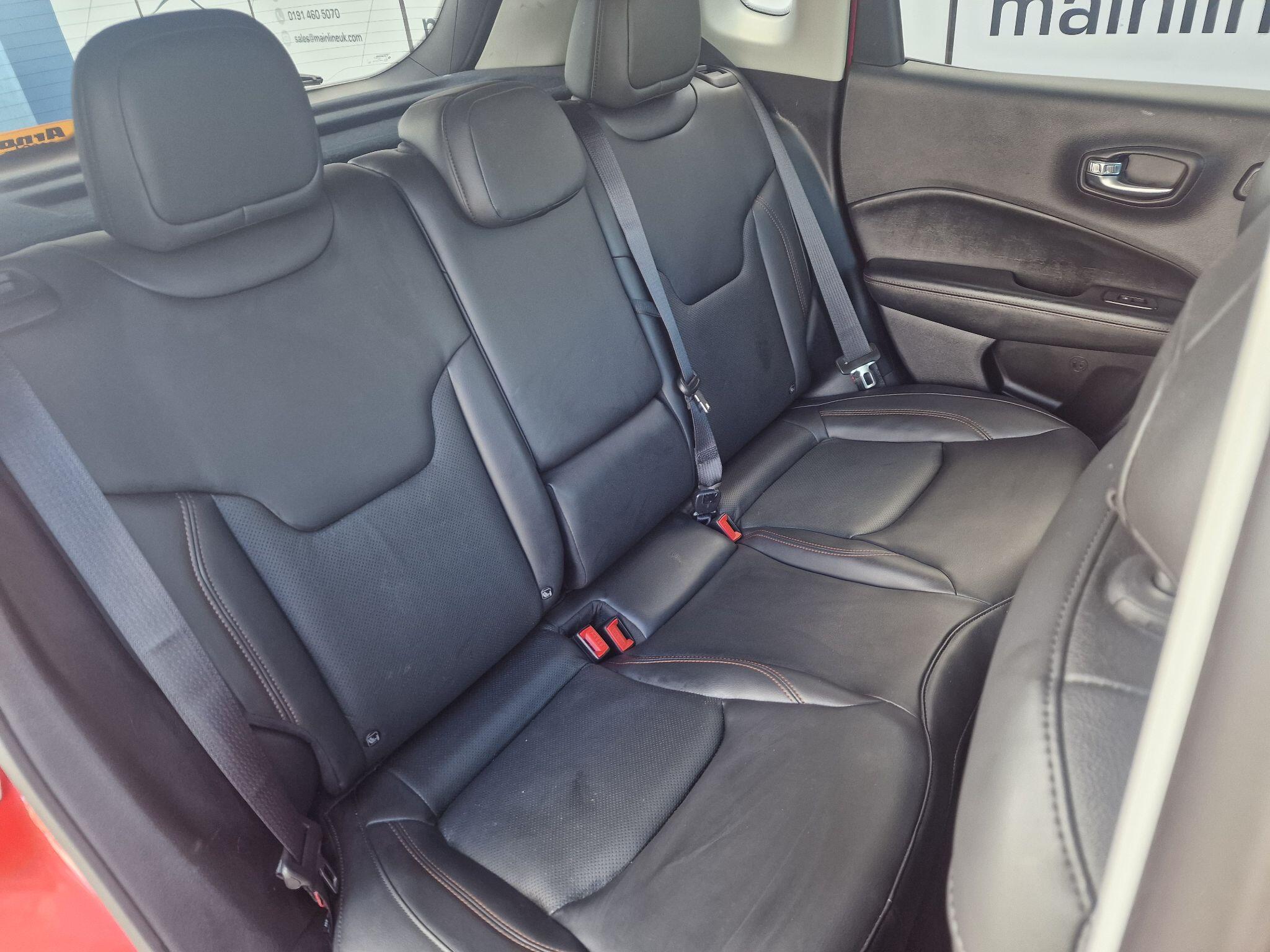Jeep Compass view 27