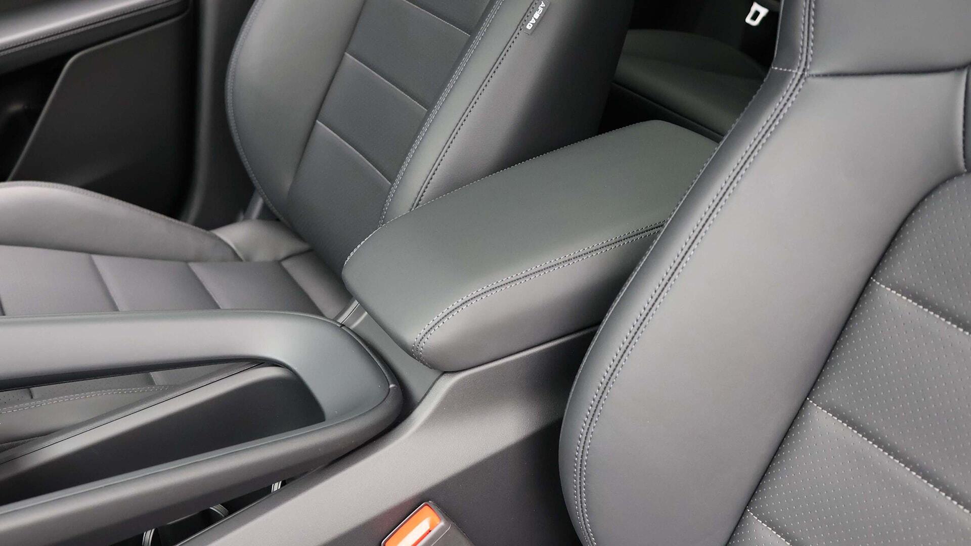 Porsche Macan view 23
