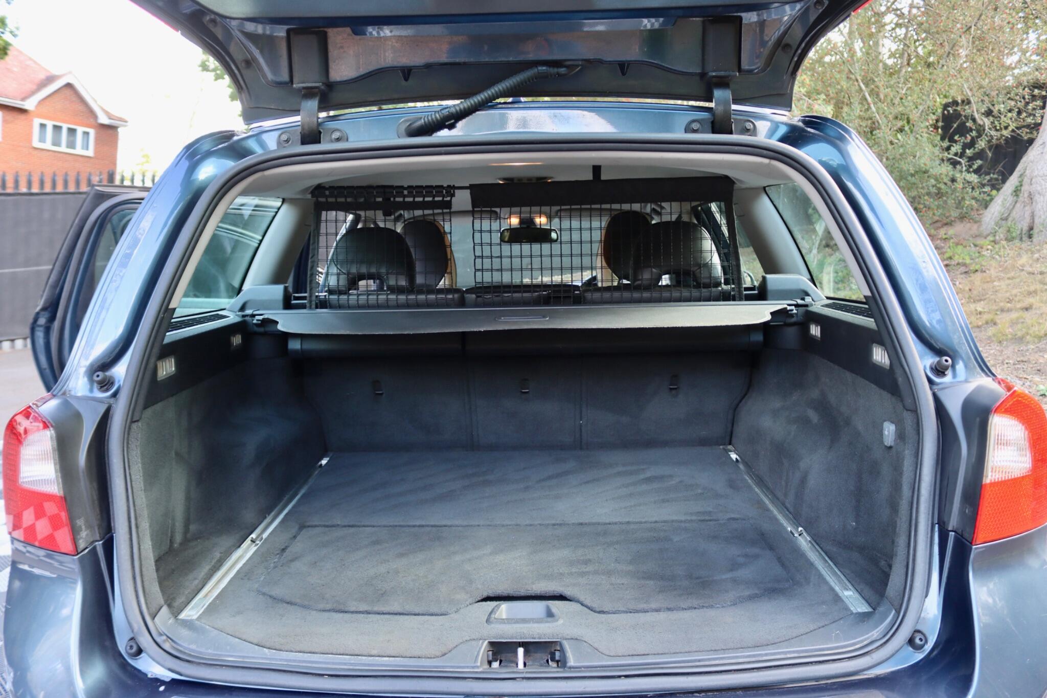 Volvo V70 view 12