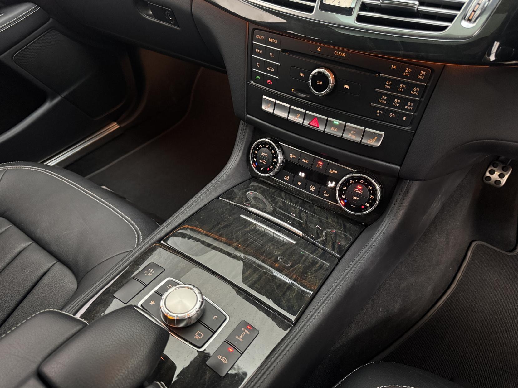 Mercedes-Benz CLS view 74