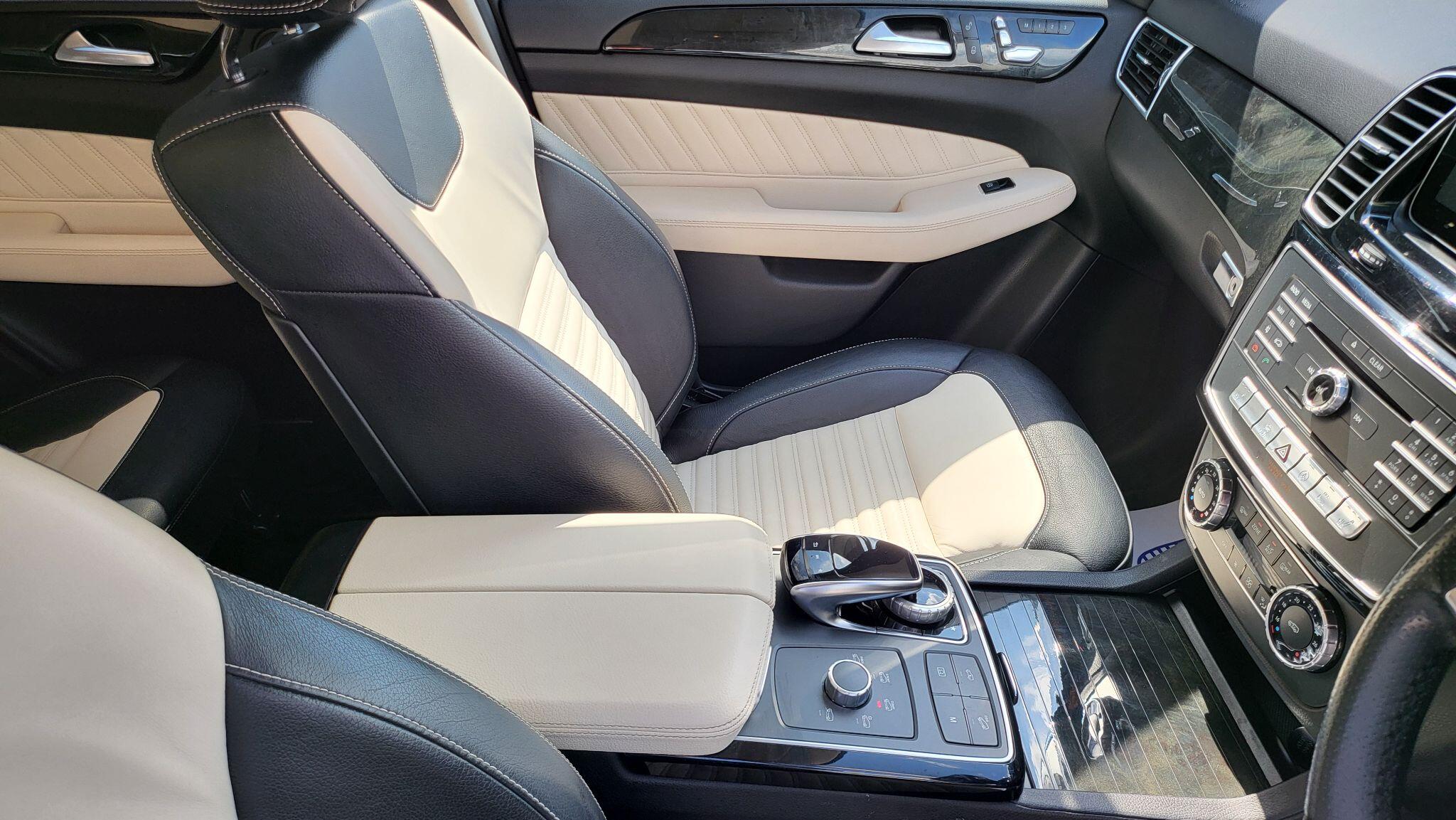 Mercedes-Benz Gle view 37