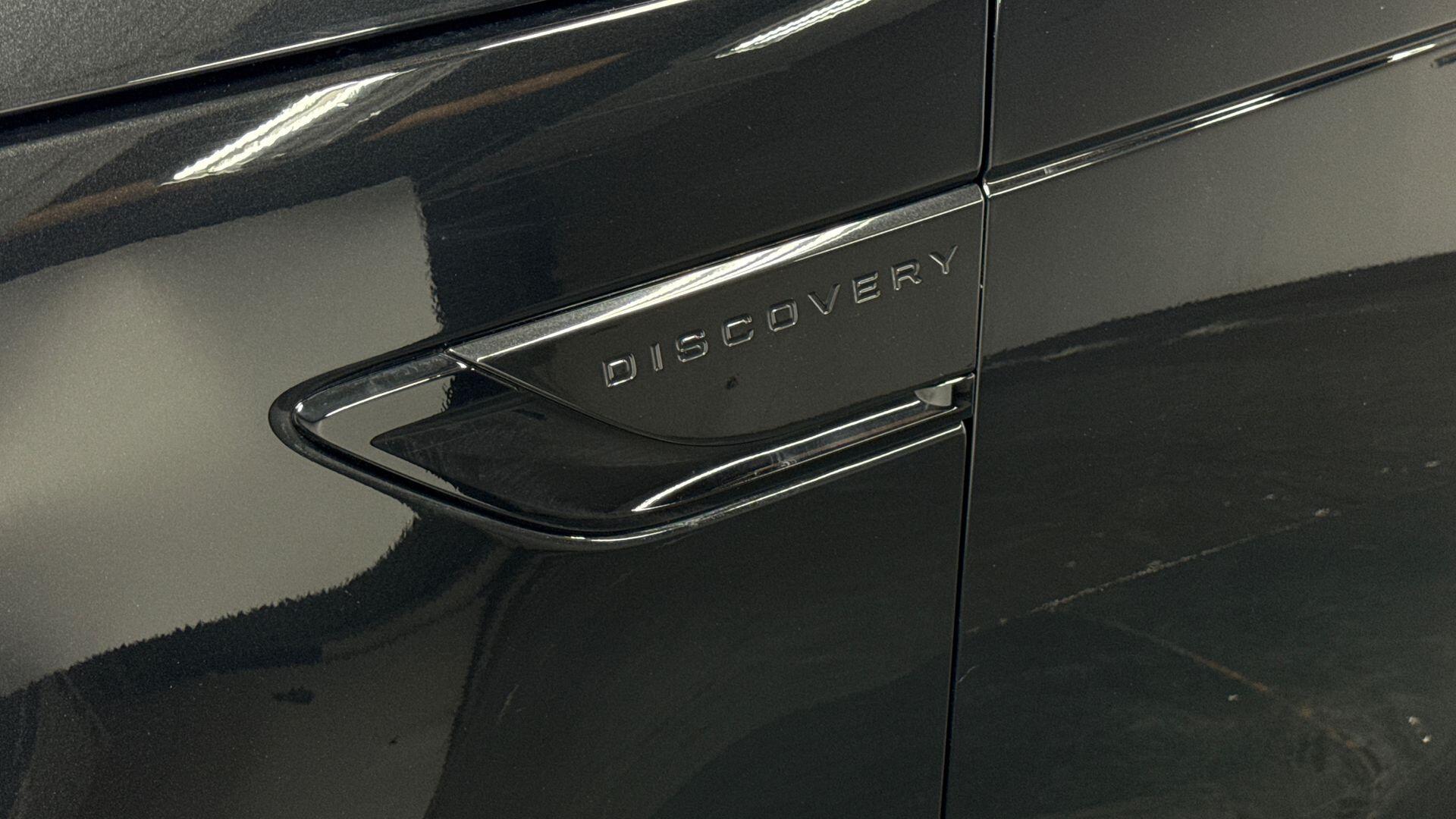 Land Rover Discovery view 20